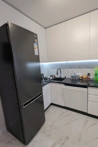 трехкомнатная квартира в Ивано-Франковске, район Пасечная, на ул. Романа Вирастюка 7 в аренду на долгий срок помесячно фото 2