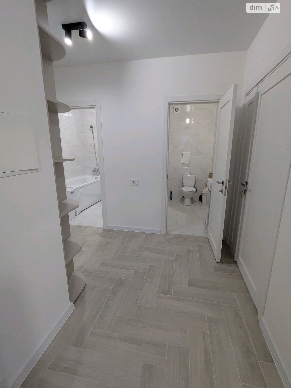 трехкомнатная квартира в Ивано-Франковске, район Пасечная, на ул. Романа Вирастюка 7 в аренду на долгий срок помесячно фото 1 трехкомнатная квартира в Ивано-Франковске, район Пасечная, на ул. Романа Вирастюка 7 в аренду на долгий срок помесячно фото 1