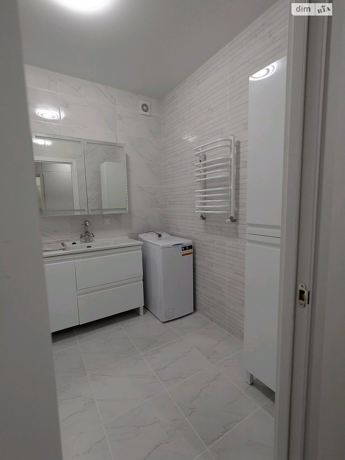 трехкомнатная квартира в Ивано-Франковске, район Пасечная, на ул. Романа Вирастюка 7 в аренду на долгий срок помесячно фото 1 трехкомнатная квартира в Ивано-Франковске, район Пасечная, на ул. Романа Вирастюка 7 в аренду на долгий срок помесячно фото 1