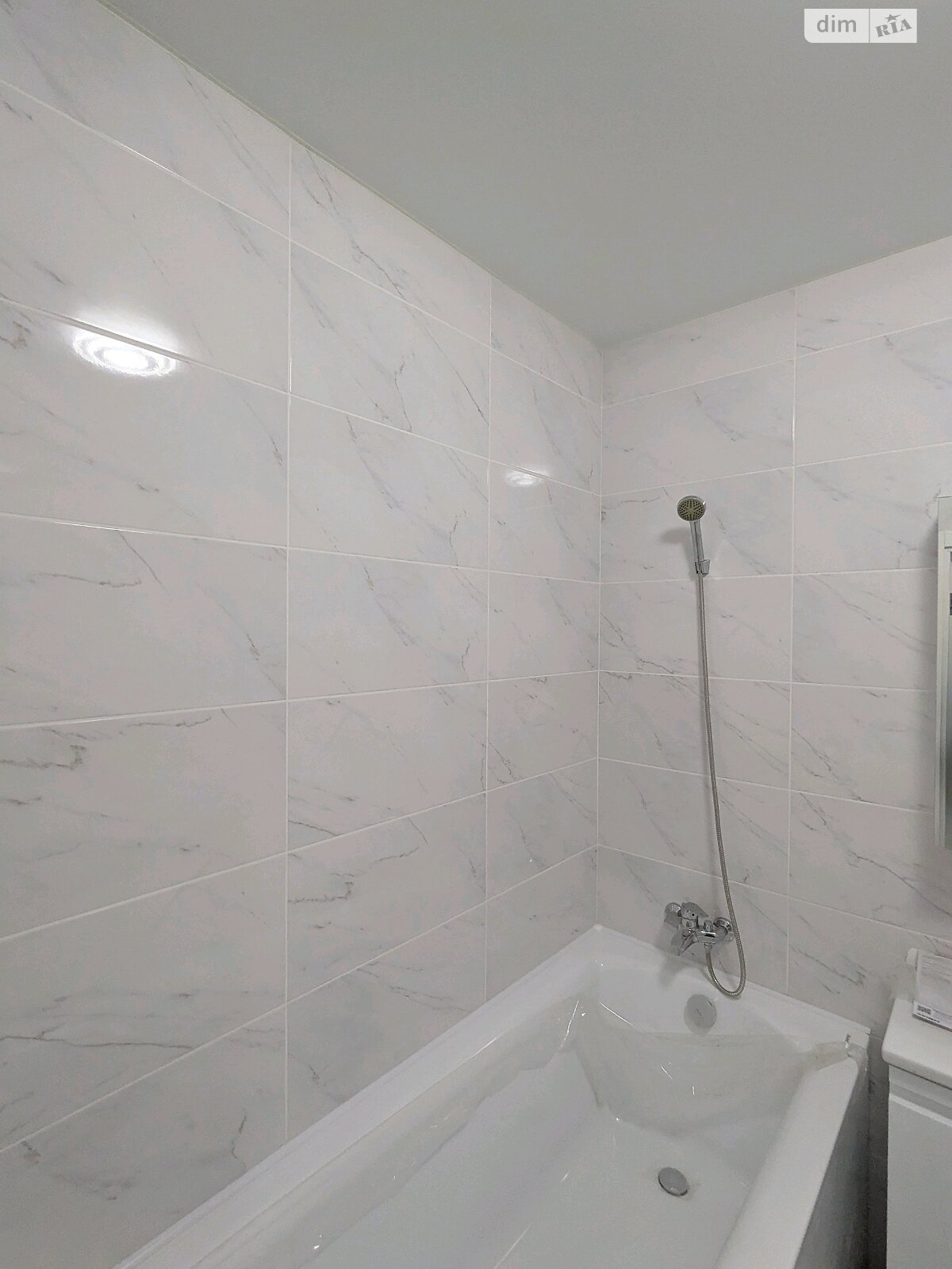 трехкомнатная квартира в Ивано-Франковске, район Пасечная, на ул. Романа Вирастюка 7 в аренду на долгий срок помесячно фото 1 трехкомнатная квартира в Ивано-Франковске, район Пасечная, на ул. Романа Вирастюка 7 в аренду на долгий срок помесячно фото 1