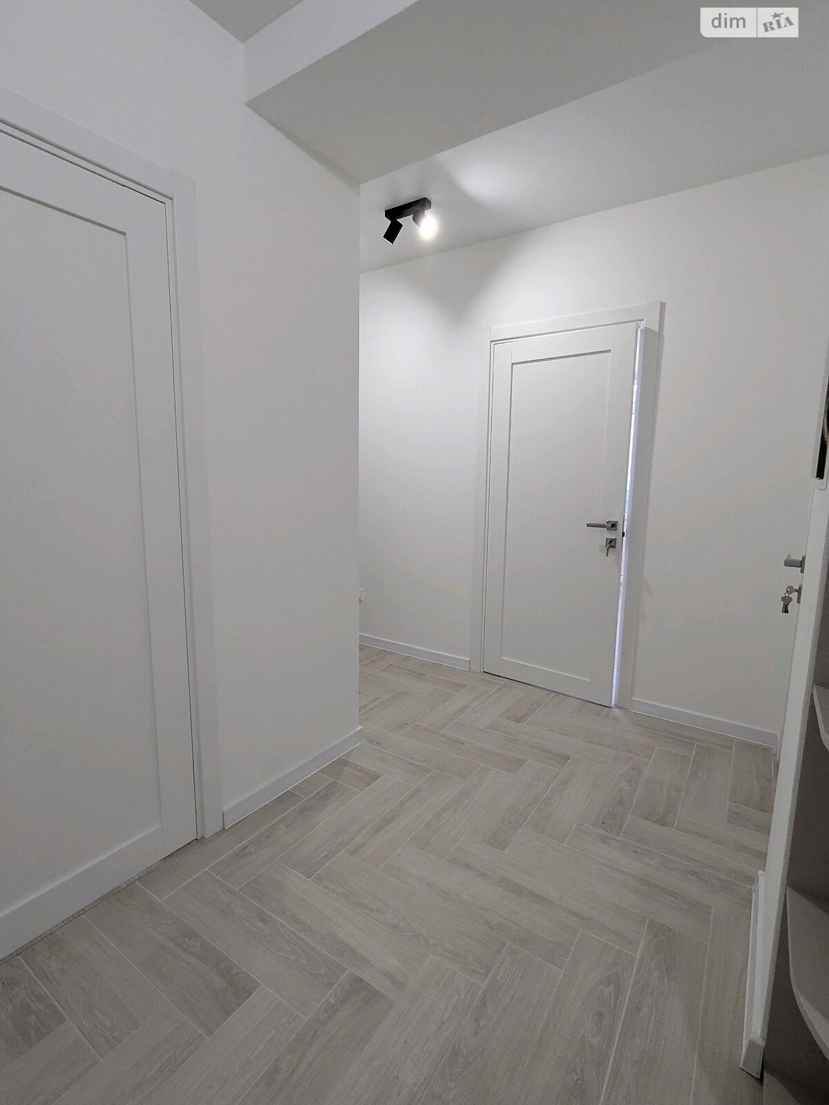 трехкомнатная квартира в Ивано-Франковске, район Пасечная, на ул. Романа Вирастюка 7 в аренду на долгий срок помесячно фото 1 трехкомнатная квартира в Ивано-Франковске, район Пасечная, на ул. Романа Вирастюка 7 в аренду на долгий срок помесячно фото 1