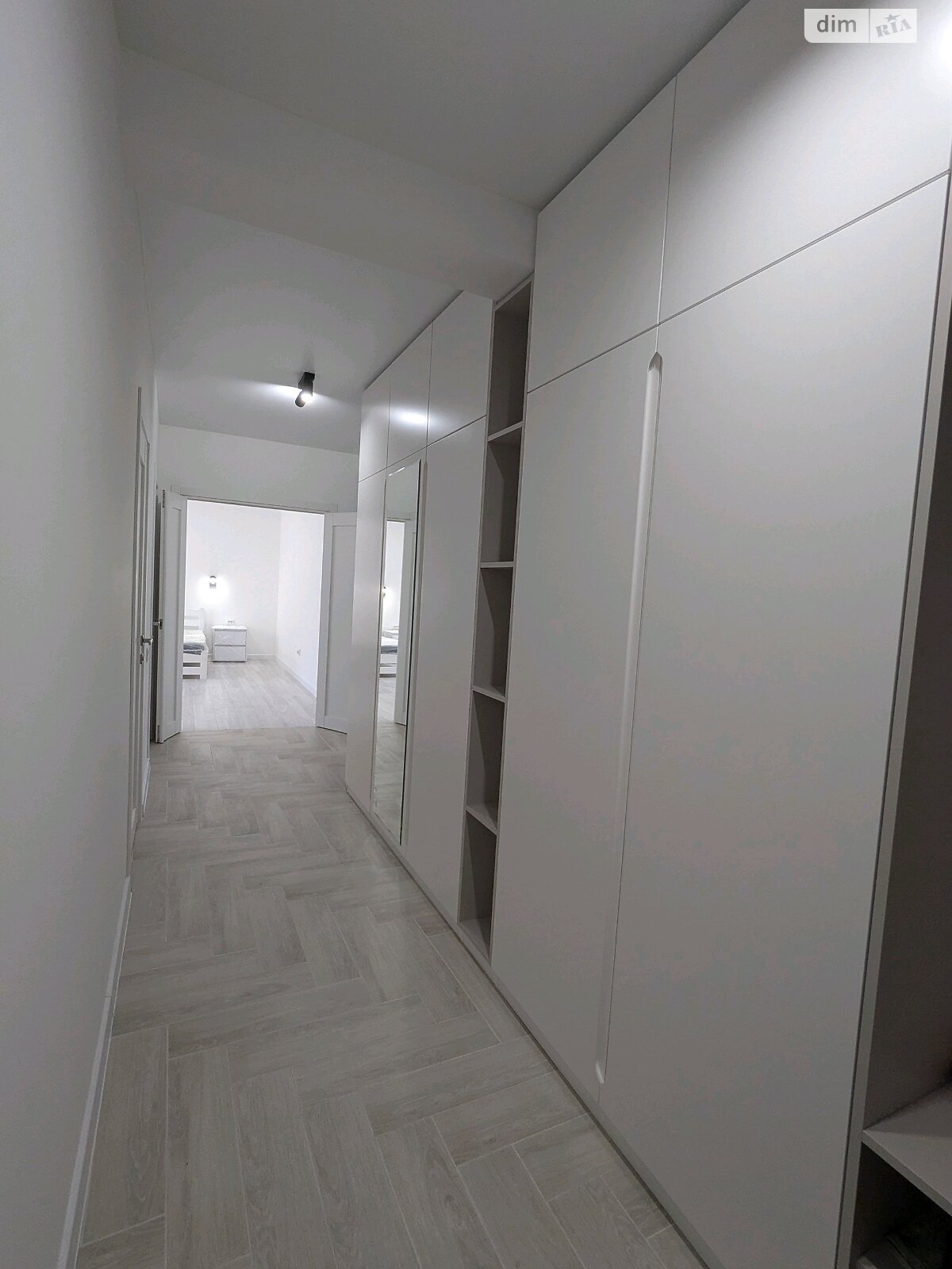 трехкомнатная квартира в Ивано-Франковске, район Пасечная, на ул. Романа Вирастюка 7 в аренду на долгий срок помесячно фото 1 трехкомнатная квартира в Ивано-Франковске, район Пасечная, на ул. Романа Вирастюка 7 в аренду на долгий срок помесячно фото 1