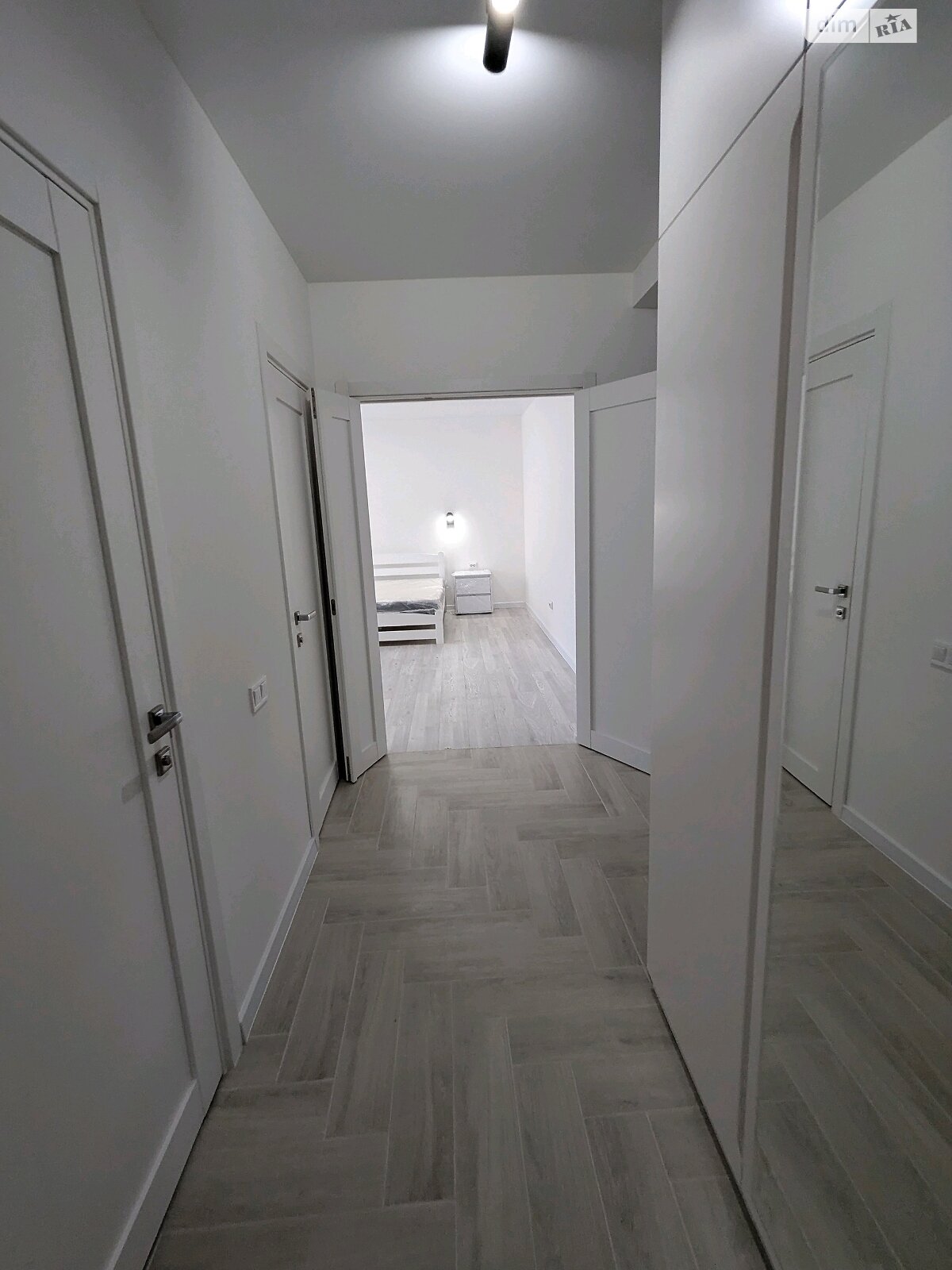 трехкомнатная квартира в Ивано-Франковске, район Пасечная, на ул. Романа Вирастюка 7 в аренду на долгий срок помесячно фото 1 трехкомнатная квартира в Ивано-Франковске, район Пасечная, на ул. Романа Вирастюка 7 в аренду на долгий срок помесячно фото 1