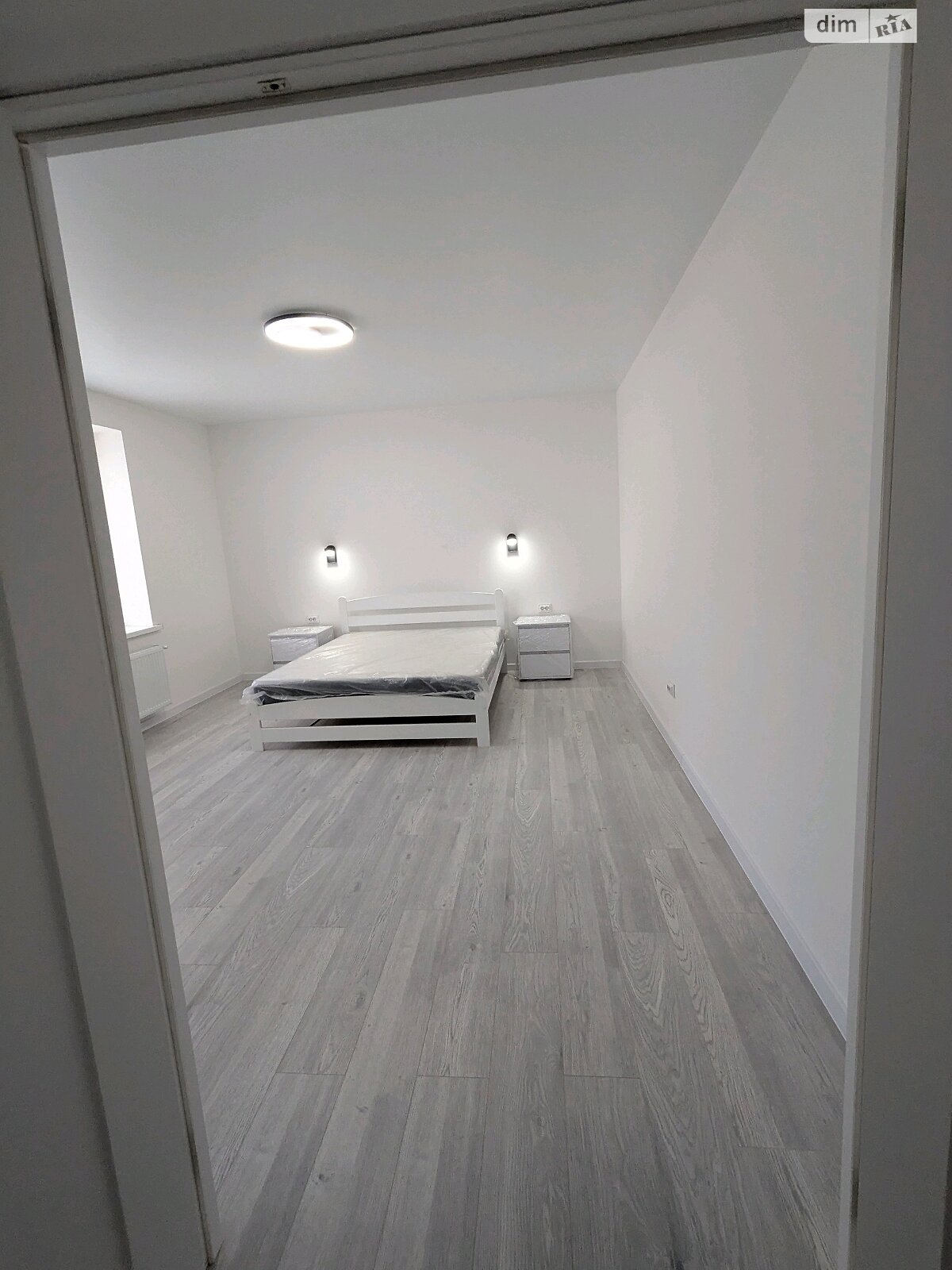 трехкомнатная квартира в Ивано-Франковске, район Пасечная, на ул. Романа Вирастюка 7 в аренду на долгий срок помесячно фото 1 трехкомнатная квартира в Ивано-Франковске, район Пасечная, на ул. Романа Вирастюка 7 в аренду на долгий срок помесячно фото 1