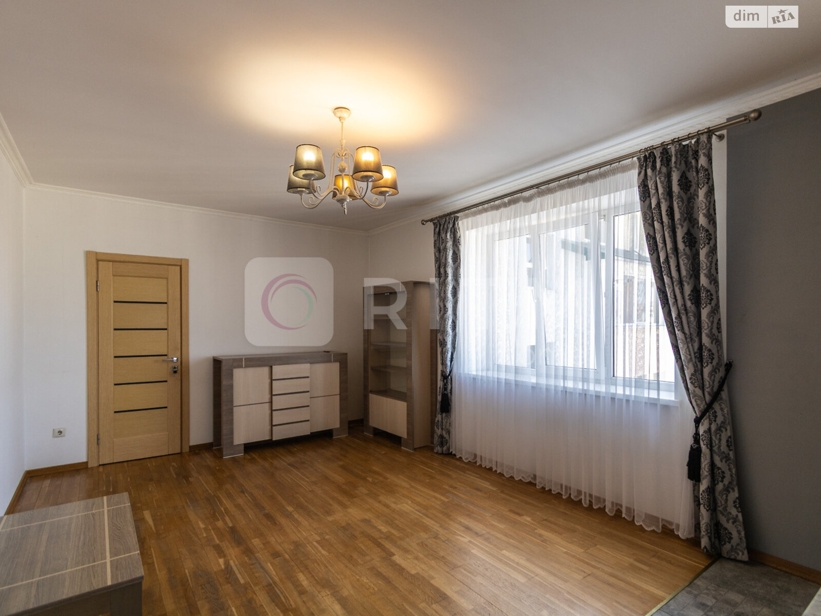 пятикомнатная квартира в Ивано-Франковске, район Пасечная, на ул. Троллейбусная в аренду на долгий срок помесячно фото 1 пятикомнатная квартира в Ивано-Франковске, район Пасечная, на ул. Троллейбусная в аренду на долгий срок помесячно фото 1