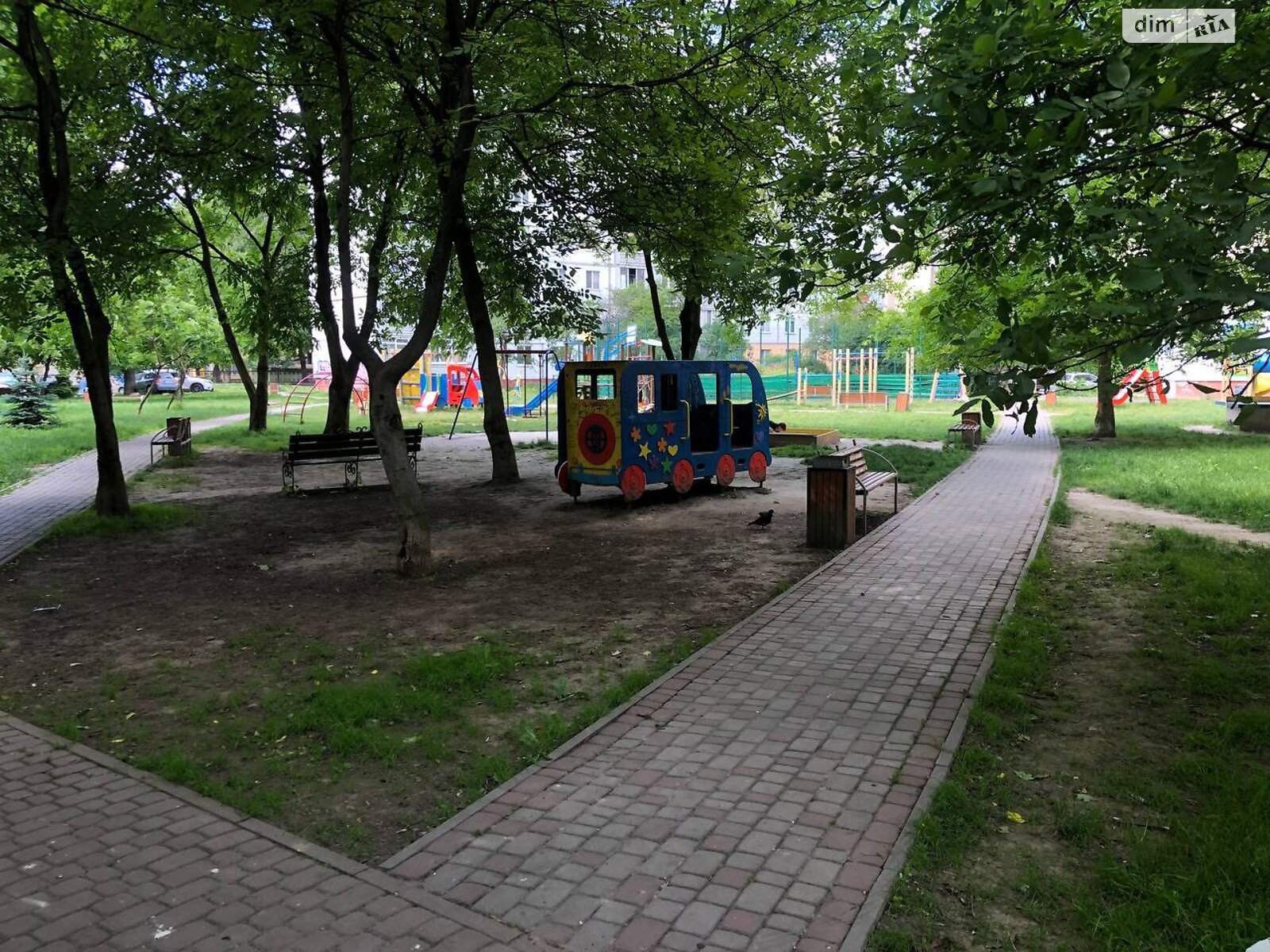 трикімнатна квартира в Івано-Франківську, район Пасічна, на вул. Целевича Юліана 1А в довготривалу оренду помісячно фото 1 трикімнатна квартира в Івано-Франківську, район Пасічна, на вул. Целевича Юліана 1А в довготривалу оренду помісячно фото 1