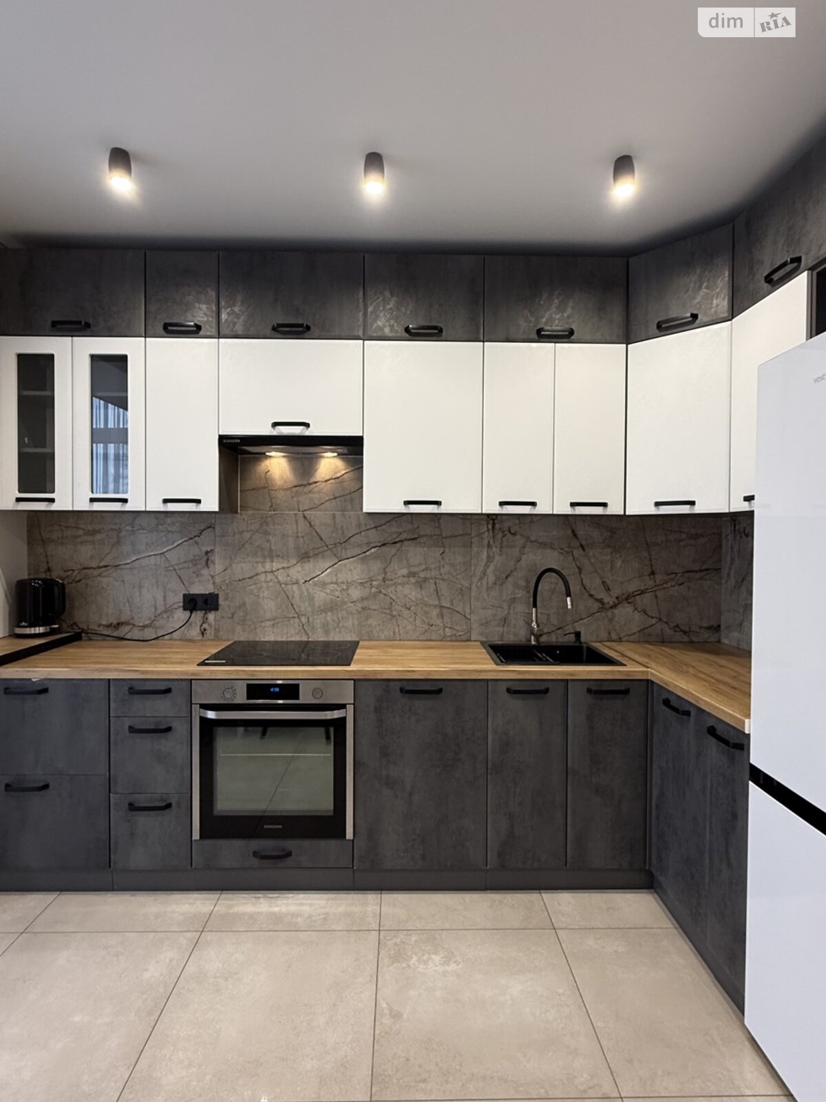 однокомнатная квартира в Ивано-Франковске, район Пасечная, на ул. Целевича Юлиана 4 в аренду на долгий срок помесячно фото 1