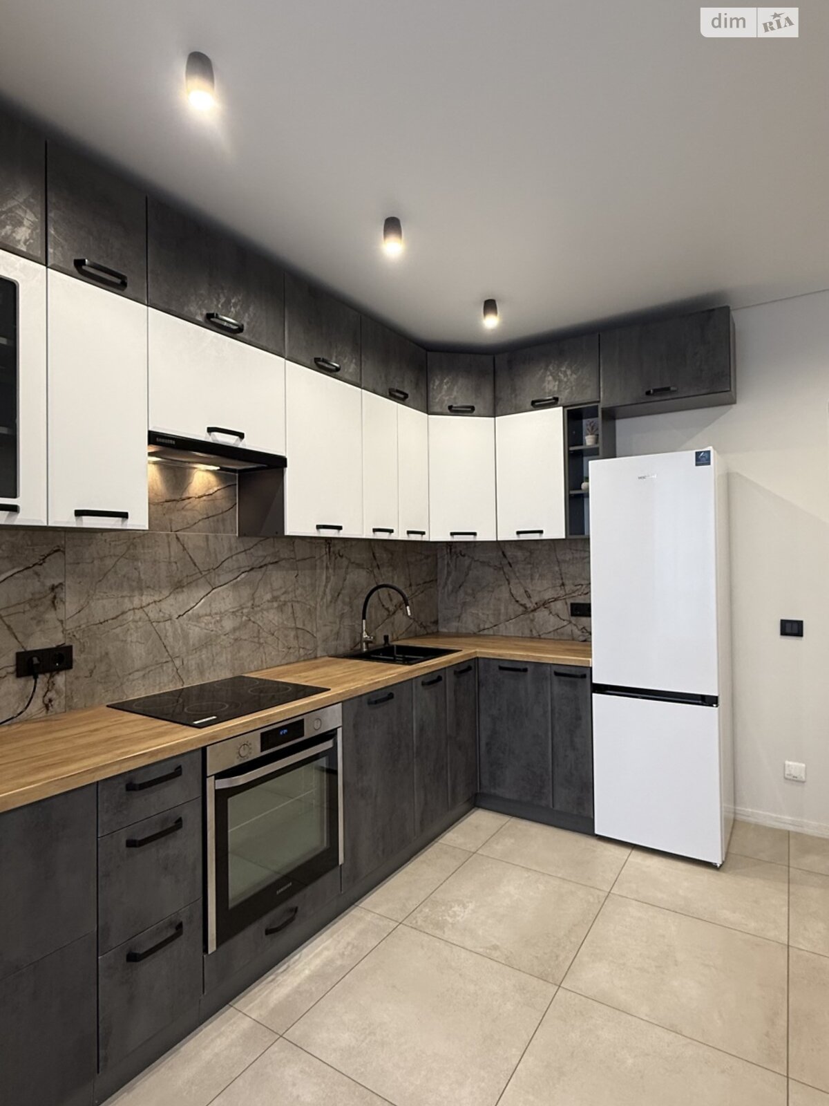 однокомнатная квартира в Ивано-Франковске, район Пасечная, на ул. Целевича Юлиана 4 в аренду на долгий срок помесячно фото 1