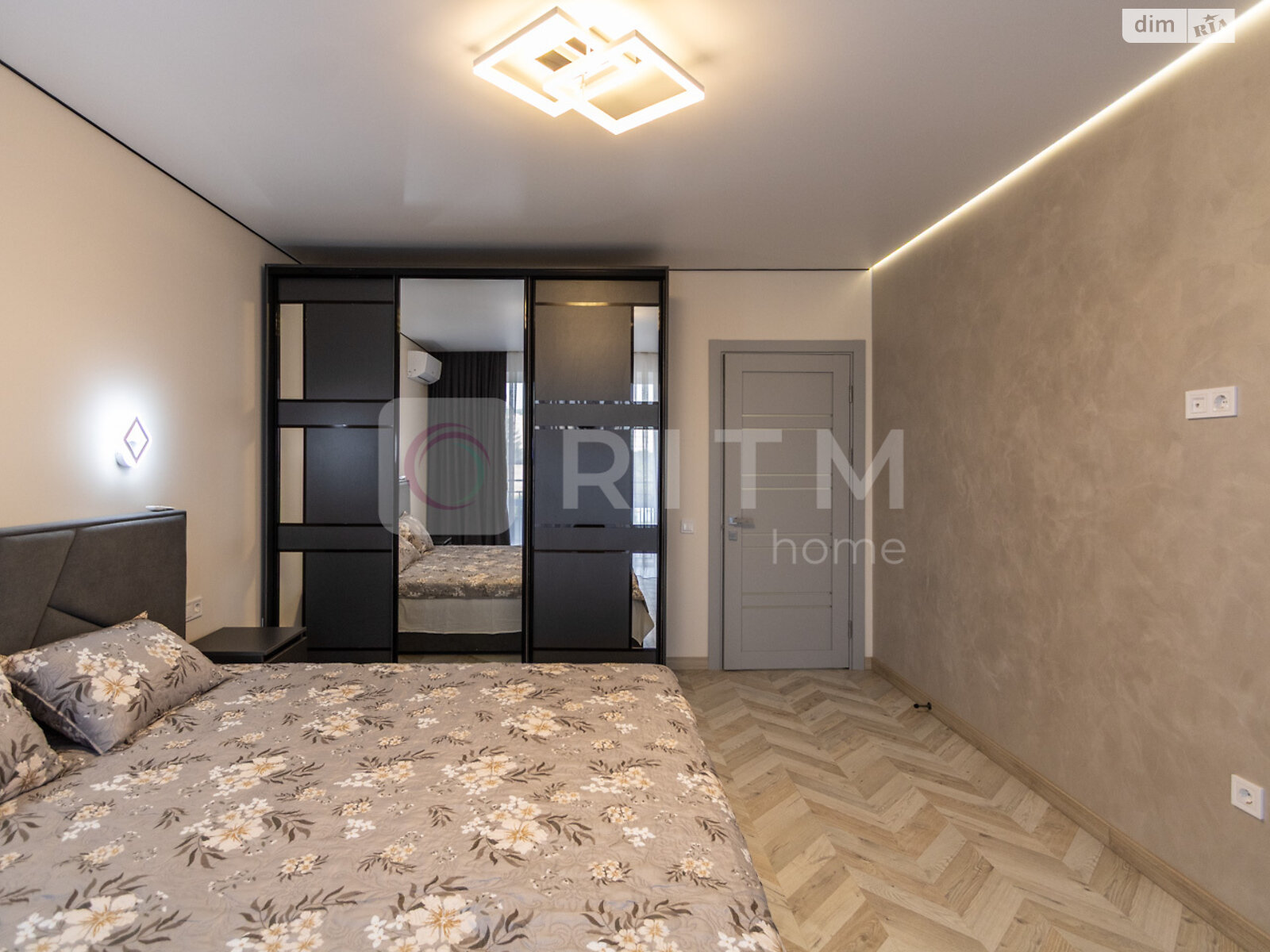 двухкомнатная квартира с мебелью в Ивано-Франковске, район Позитрон, на ул. Ивасюка в аренду на долгий срок помесячно фото 1