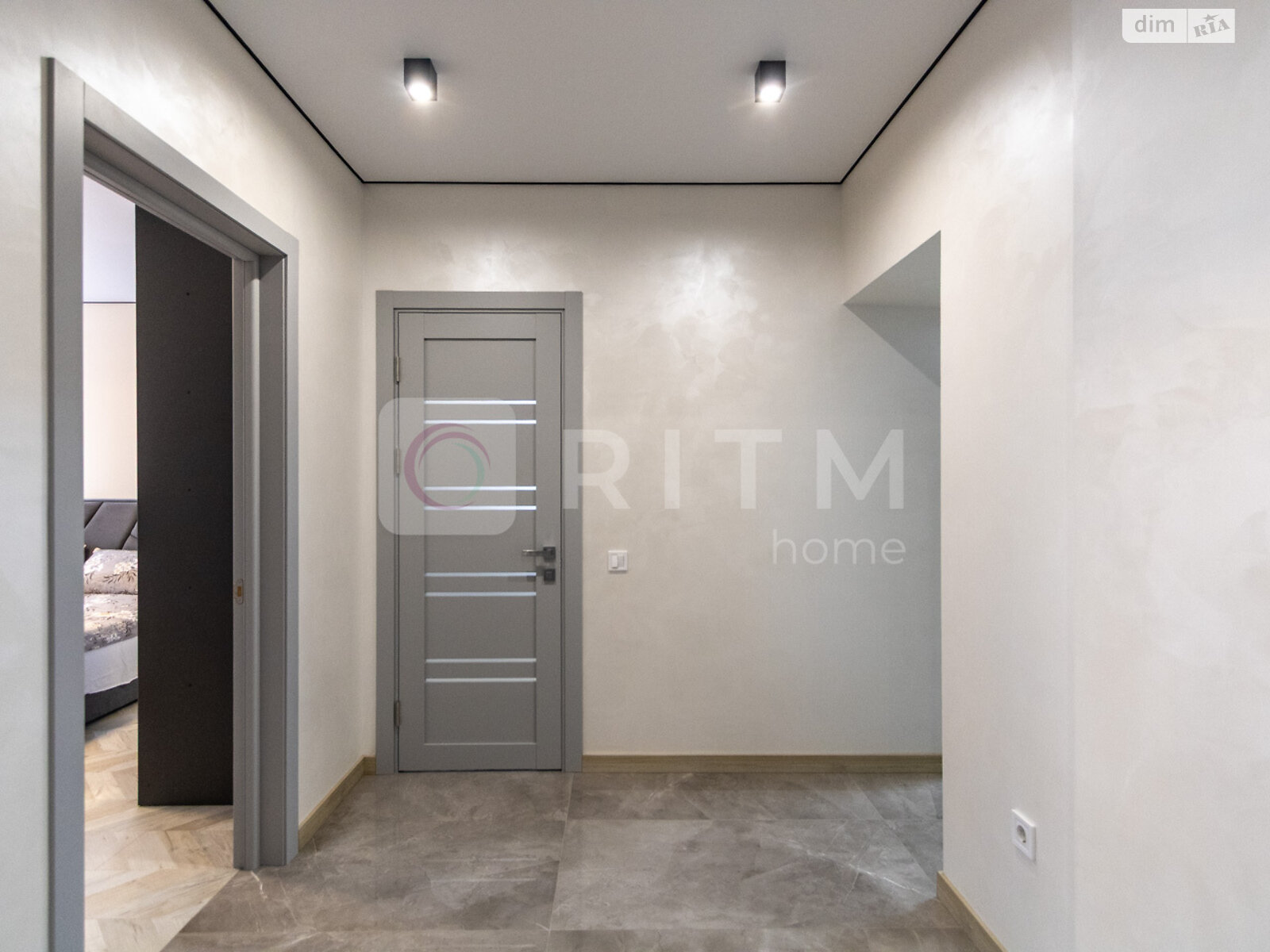 двухкомнатная квартира с мебелью в Ивано-Франковске, район Позитрон, на ул. Ивасюка в аренду на долгий срок помесячно фото 1