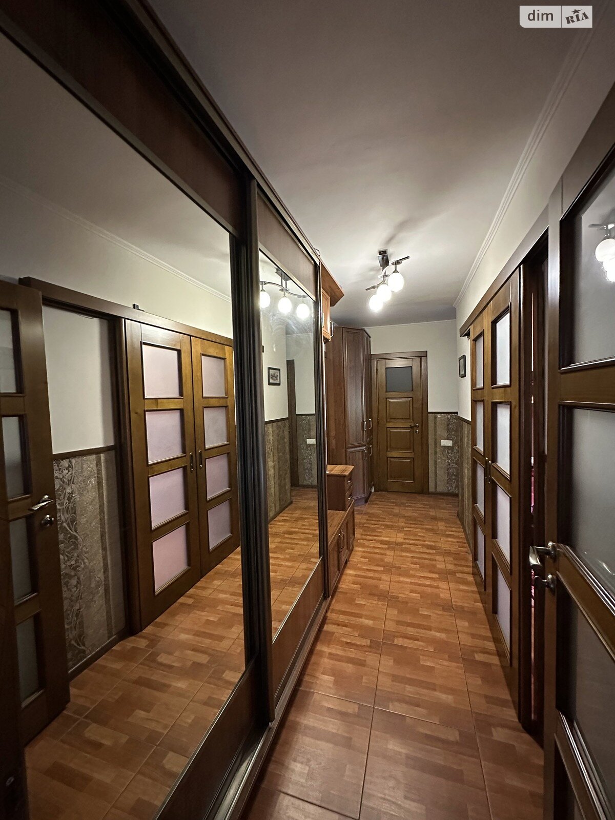 двухкомнатная квартира в Ивано-Франковске, район Позитрон, на ул. Симоненко Василия 9 в аренду на долгий срок помесячно фото 1