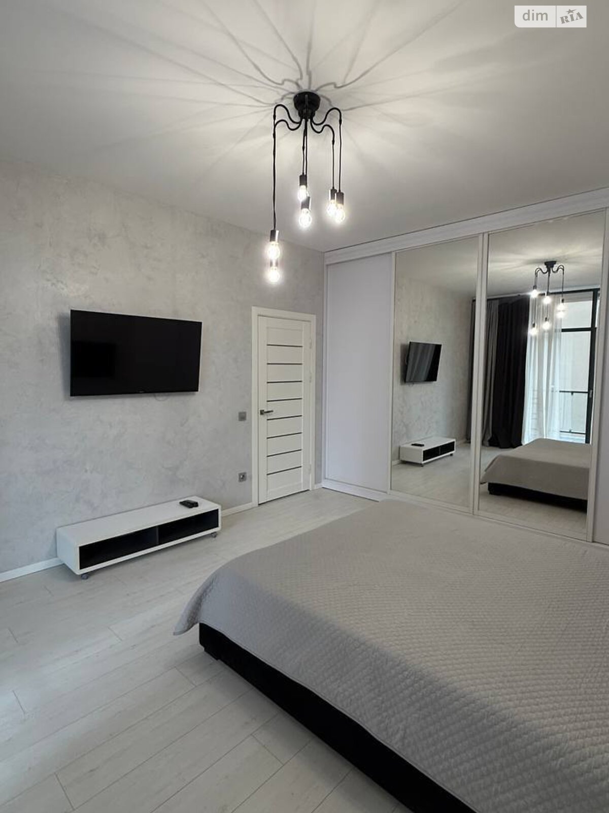 однокомнатная квартира в Ивано-Франковске, на ул. Тараса Шевченко 65 в аренду на долгий срок помесячно фото 1