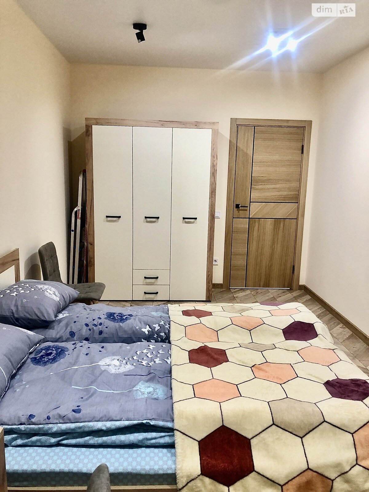 однокомнатная квартира в Ивано-Франковске, район Центр, на ул. Андрея Мельника в аренду на долгий срок помесячно фото 1