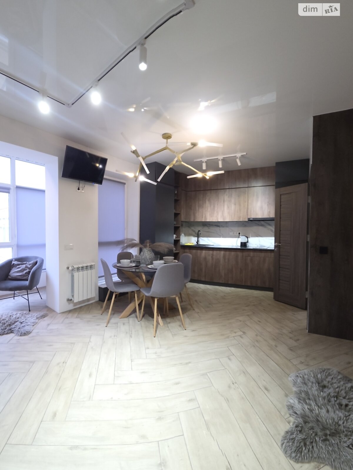 однокімнатна квартира в Івано-Франківську, район Центр, на вул. Андрія Мельника 10/3 в довготривалу оренду помісячно фото 1 однокімнатна квартира в Івано-Франківську, район Центр, на вул. Андрія Мельника 10/3 в довготривалу оренду помісячно фото 1