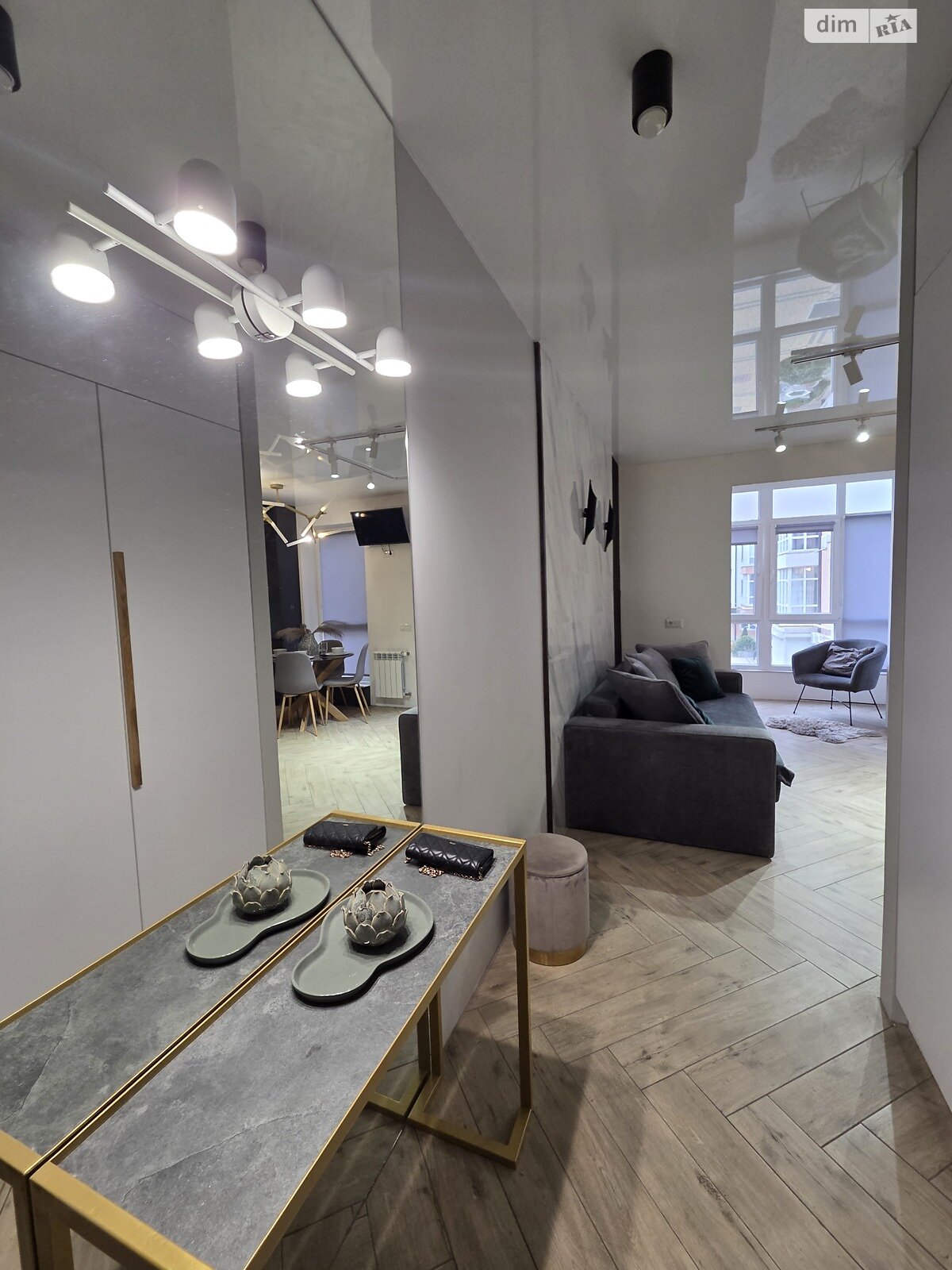 однокімнатна квартира в Івано-Франківську, район Центр, на вул. Андрія Мельника 10/3 в довготривалу оренду помісячно фото 1 однокімнатна квартира в Івано-Франківську, район Центр, на вул. Андрія Мельника 10/3 в довготривалу оренду помісячно фото 1