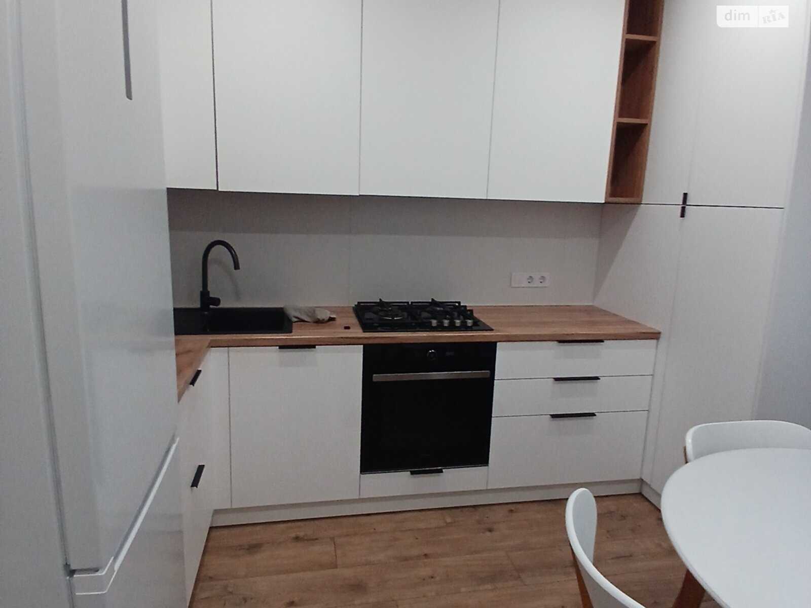 однокомнатная квартира в Ивано-Франковске, район Центр, на ул. Андрея Мельника 10/3 в аренду на долгий срок помесячно фото 1