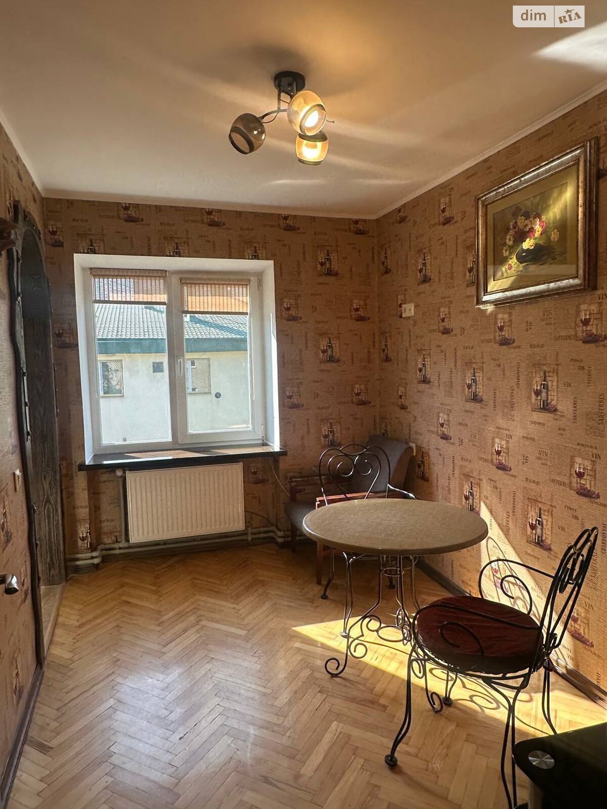 трехкомнатная квартира в Ивано-Франковске, район Центр, на ул. Бандеры Степана в аренду на долгий срок помесячно фото 1 трехкомнатная квартира в Ивано-Франковске, район Центр, на ул. Бандеры Степана в аренду на долгий срок помесячно фото 1