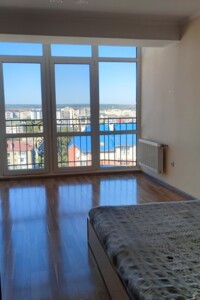 трикімнатна квартира в Івано-Франківську, район Центр, на вул. Гетьмана Івана Мазепи 35 в довготривалу оренду помісячно фото 2