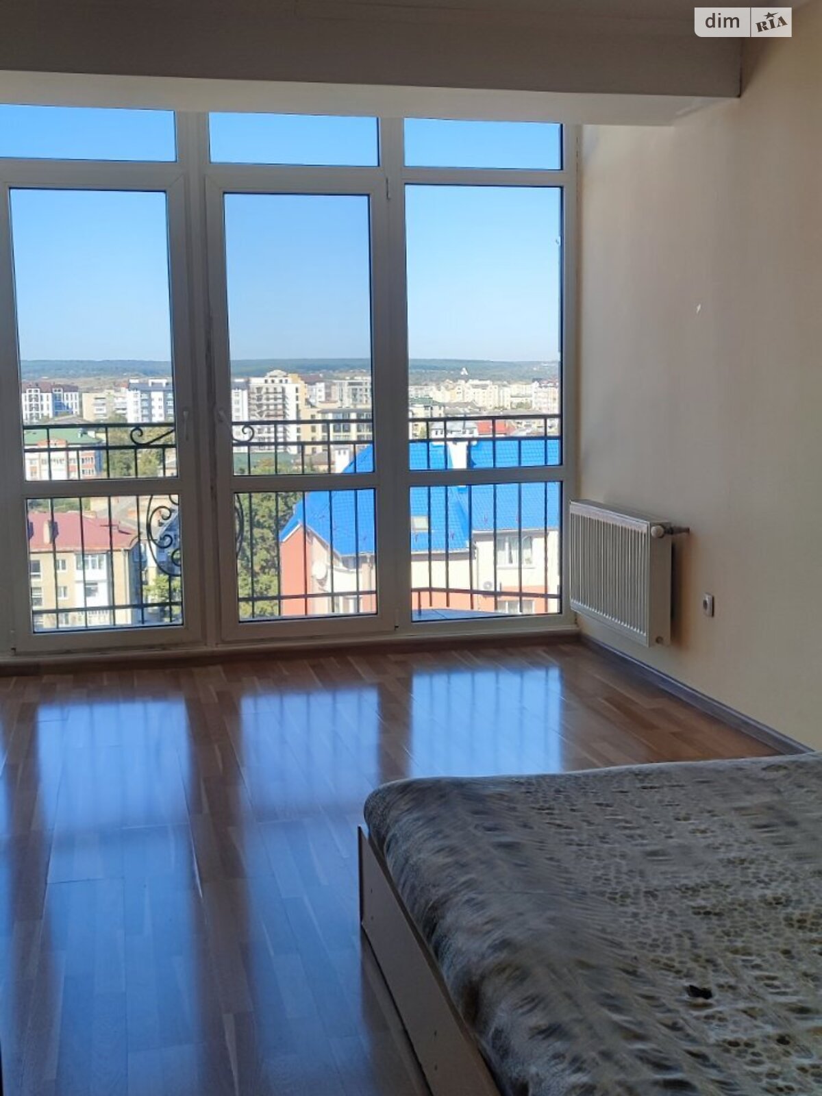 трикімнатна квартира в Івано-Франківську, район Центр, на вул. Гетьмана Івана Мазепи 35 в довготривалу оренду помісячно фото 1