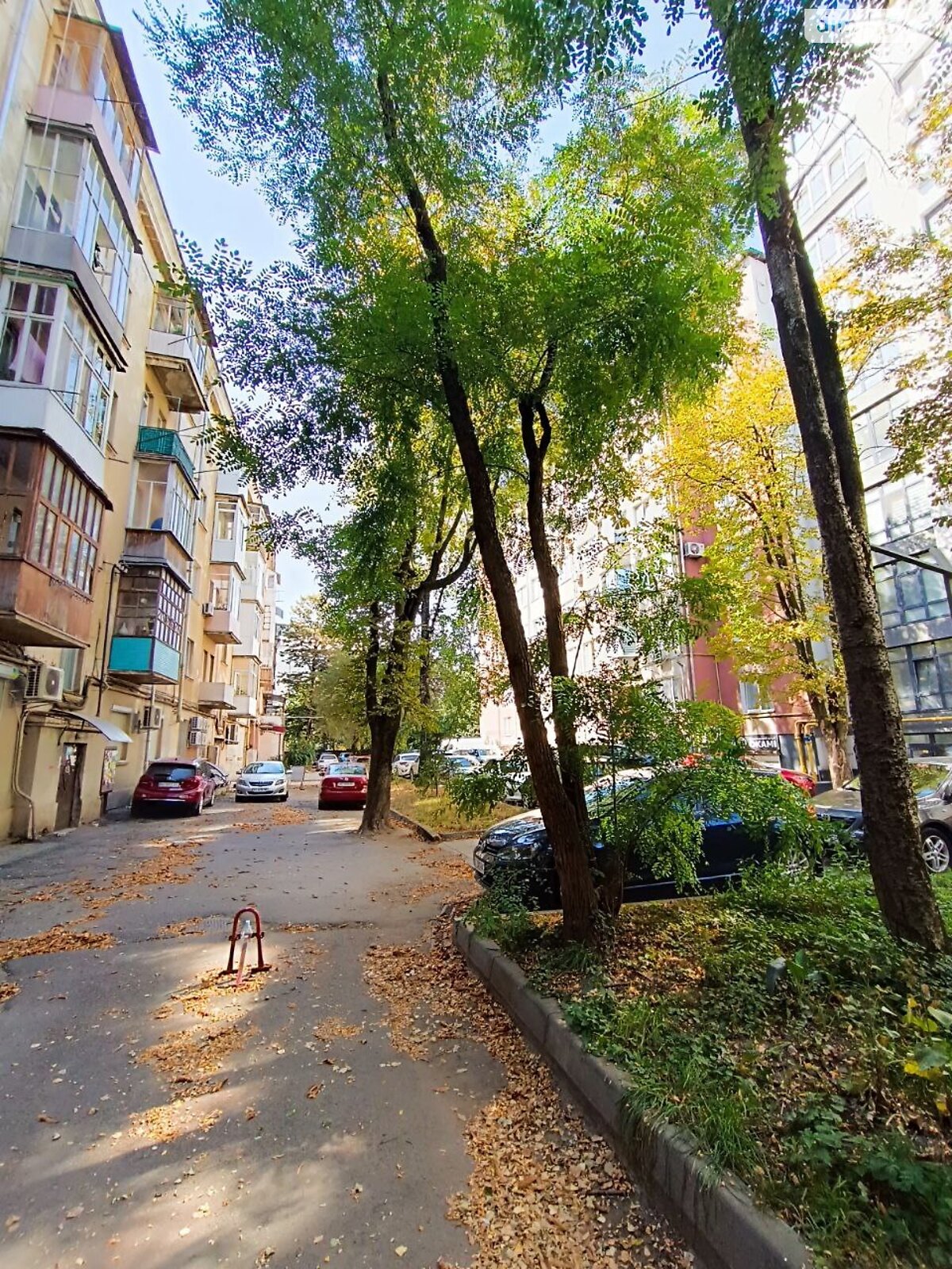 трикімнатна квартира в Івано-Франківську, район Центр, на вул. Гетьмана Івана Мазепи 38 в довготривалу оренду помісячно фото 1