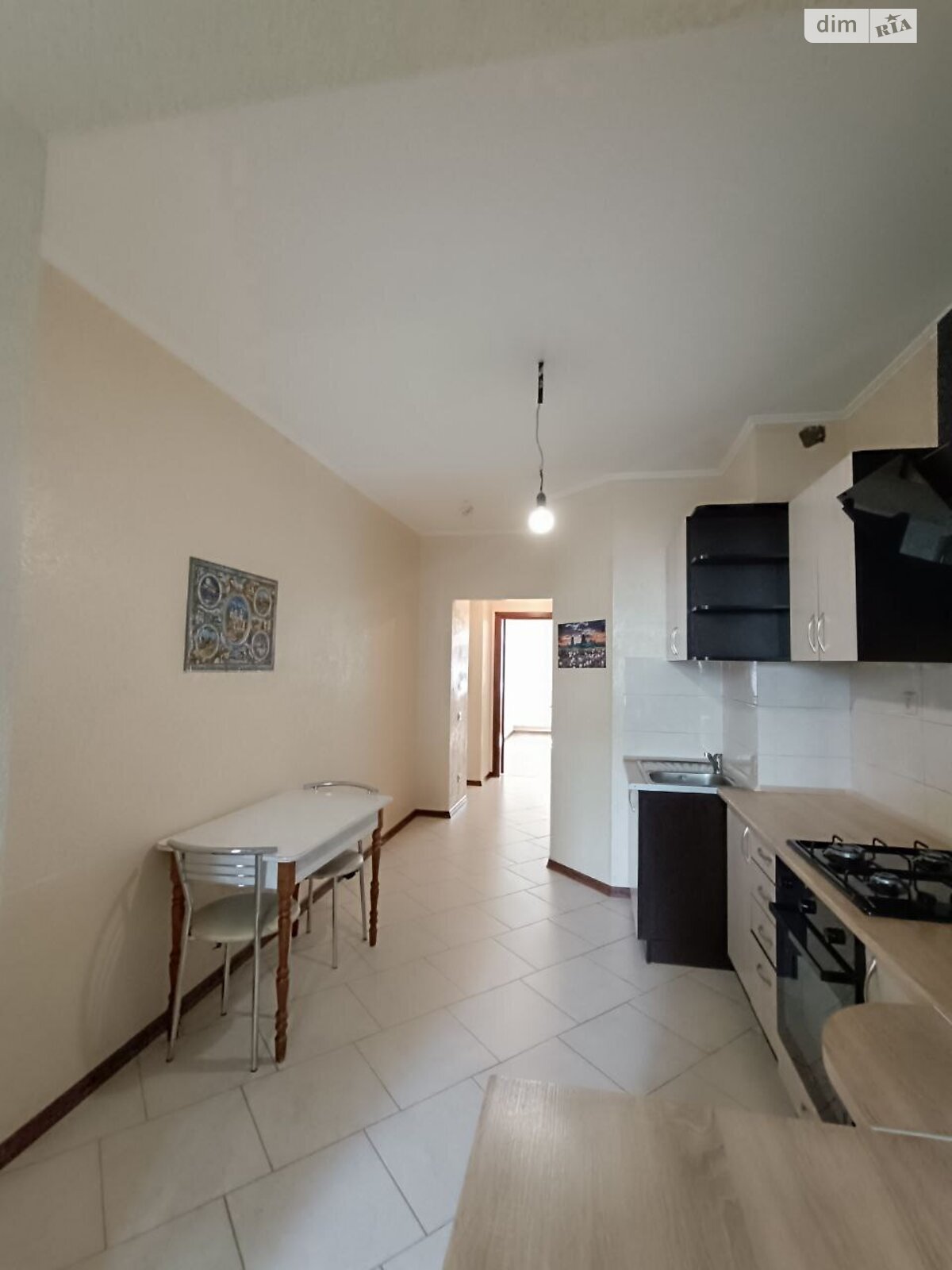 трикімнатна квартира в Івано-Франківську, район Центр, на вул. Гетьмана Івана Мазепи 38 в довготривалу оренду помісячно фото 1