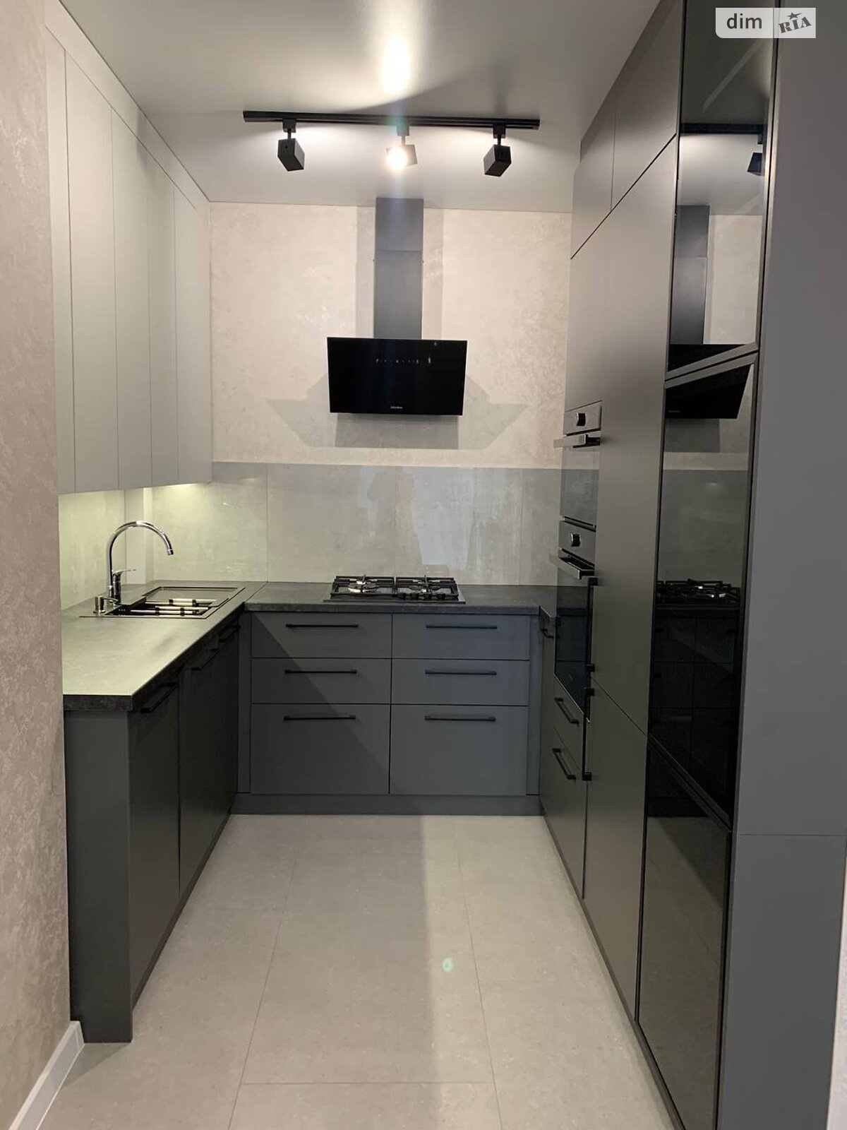 однокімнатна квартира в Івано-Франківську, район Центр, на вул. Гетьмана Івана Мазепи в довготривалу оренду помісячно фото 1 однокімнатна квартира в Івано-Франківську, район Центр, на вул. Гетьмана Івана Мазепи в довготривалу оренду помісячно фото 1