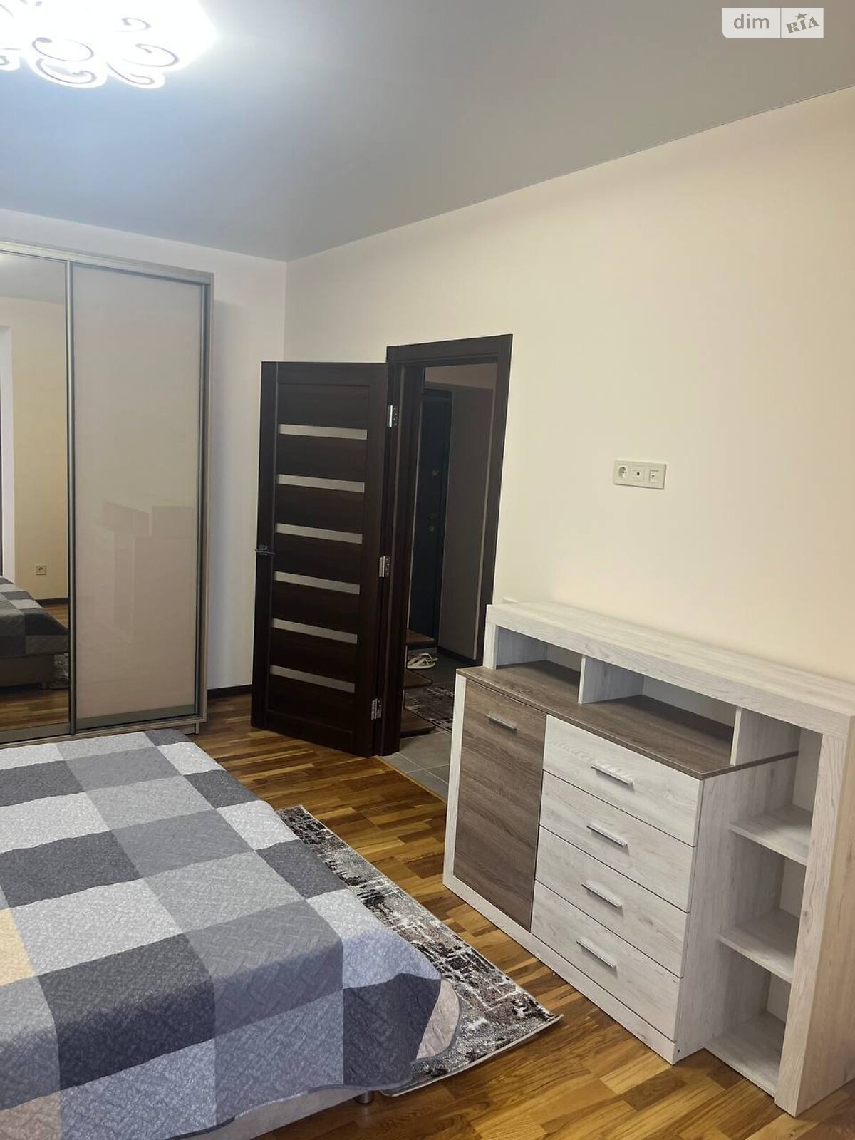 однокомнатная квартира в Ивано-Франковске, район Центр, на ул. Гетьмана Ивана Мазепы 164 корпус 3 в аренду на долгий срок помесячно фото 1 однокомнатная квартира в Ивано-Франковске, район Центр, на ул. Гетьмана Ивана Мазепы 164 корпус 3 в аренду на долгий срок помесячно фото 1