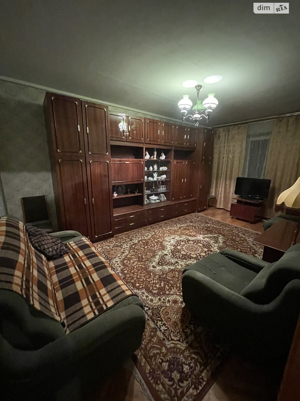 трехкомнатная квартира в Ивано-Франковске, район Центр, на ул. Гнатюка Академика 4 в аренду на долгий срок помесячно фото 1 трехкомнатная квартира в Ивано-Франковске, район Центр, на ул. Гнатюка Академика 4 в аренду на долгий срок помесячно фото 1