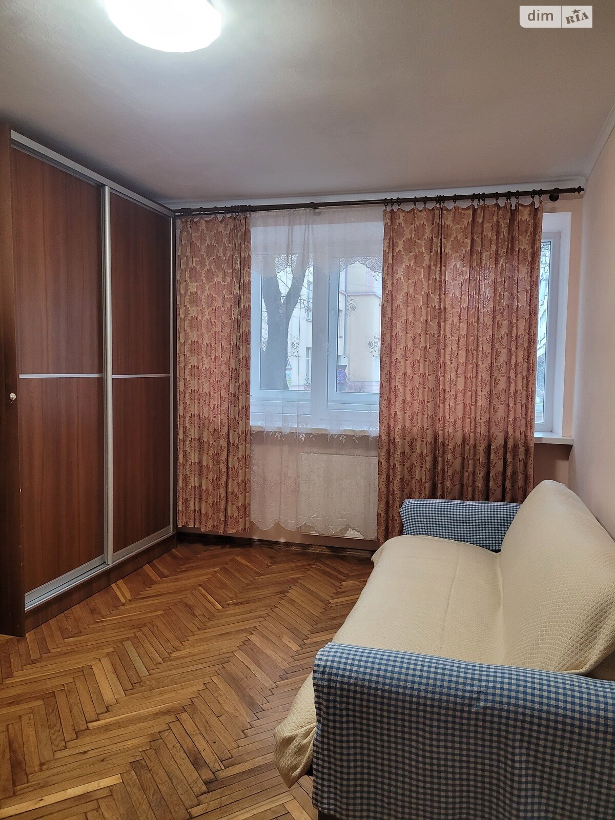 однокімнатна квартира в Івано-Франківську, район Центр, на вул. Грушевського 40 в довготривалу оренду помісячно фото 1 однокімнатна квартира в Івано-Франківську, район Центр, на вул. Грушевського 40 в довготривалу оренду помісячно фото 1