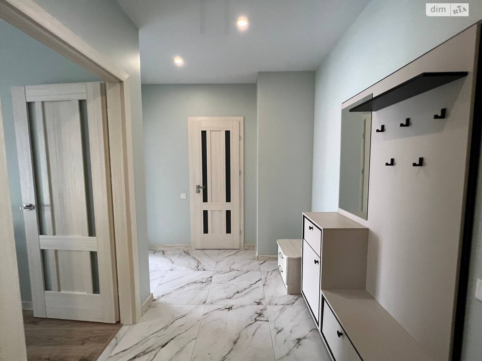 однокімнатна квартира в Івано-Франківську, район Центр, на вул. Коновальця Євгена в довготривалу оренду помісячно фото 1 однокімнатна квартира в Івано-Франківську, район Центр, на вул. Коновальця Євгена в довготривалу оренду помісячно фото 1