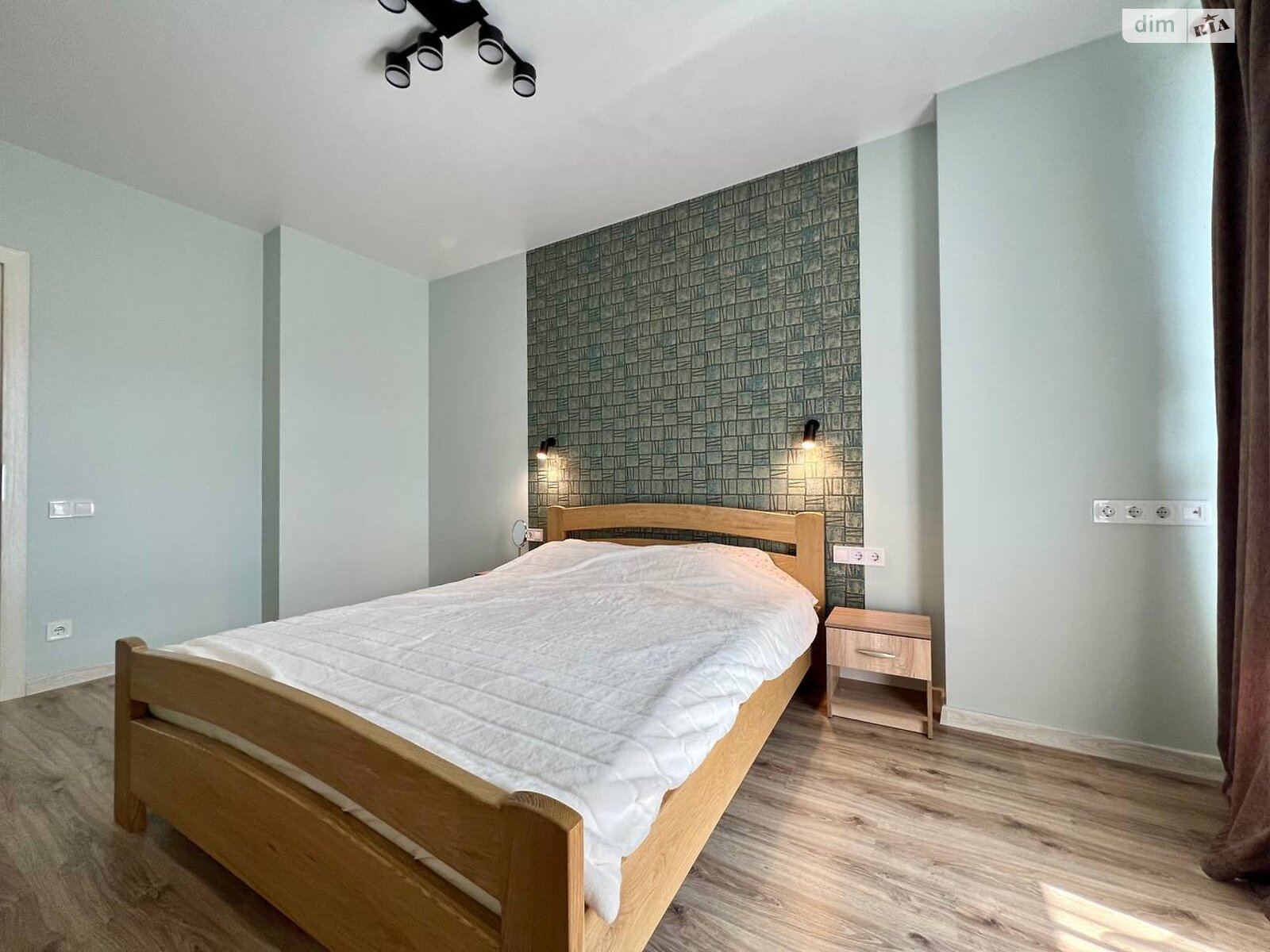 однокімнатна квартира в Івано-Франківську, район Центр, на вул. Коновальця Євгена в довготривалу оренду помісячно фото 1 однокімнатна квартира в Івано-Франківську, район Центр, на вул. Коновальця Євгена в довготривалу оренду помісячно фото 1