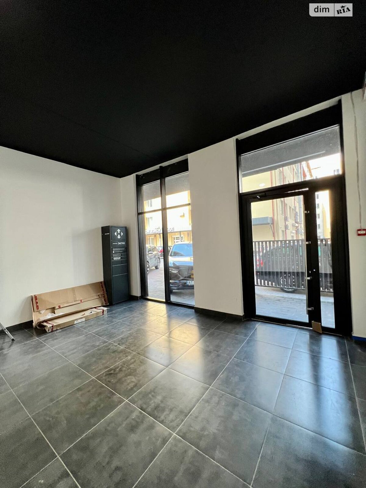 однокімнатна квартира в Івано-Франківську, район Центр, на вул. Коновальця Євгена в довготривалу оренду помісячно фото 1 однокімнатна квартира в Івано-Франківську, район Центр, на вул. Коновальця Євгена в довготривалу оренду помісячно фото 1