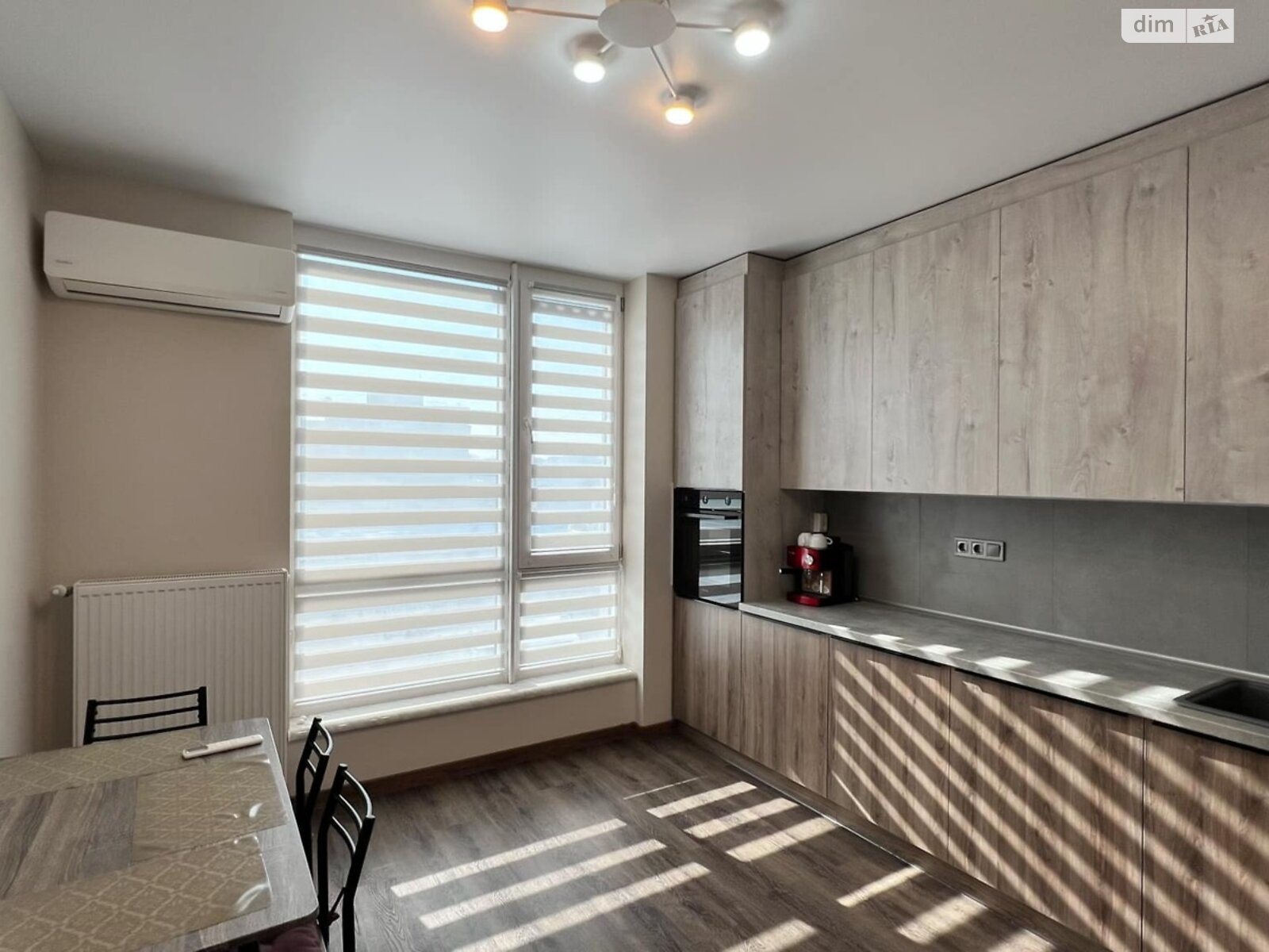 однокомнатная квартира в Ивано-Франковске, район Центр, на ул. Коновальца Евгения 37А в аренду на долгий срок помесячно фото 1