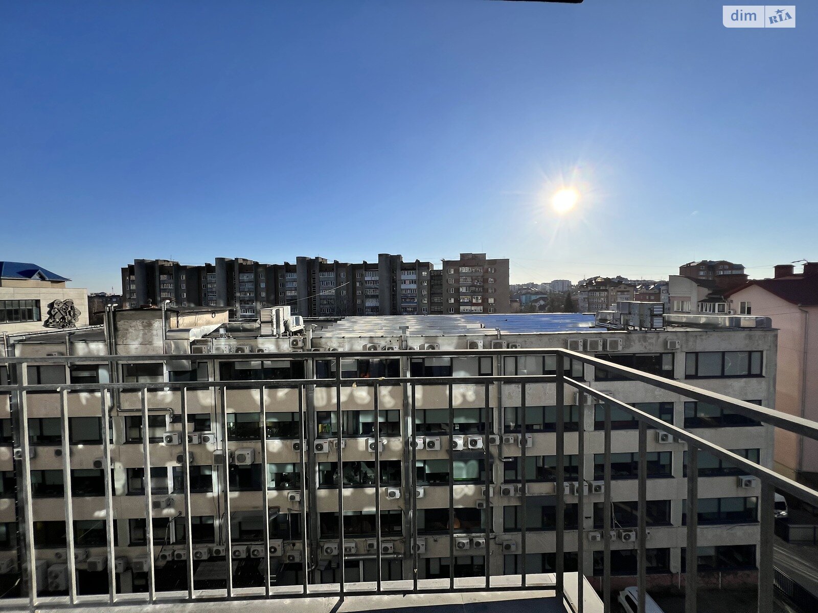 однокомнатная квартира в Ивано-Франковске, район Центр, на ул. Коновальца Евгения 37А в аренду на долгий срок помесячно фото 1