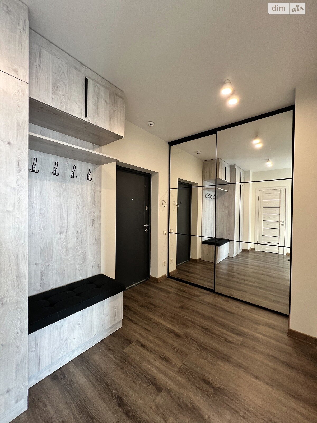 однокомнатная квартира в Ивано-Франковске, район Центр, на ул. Коновальца Евгения 37А в аренду на долгий срок помесячно фото 1