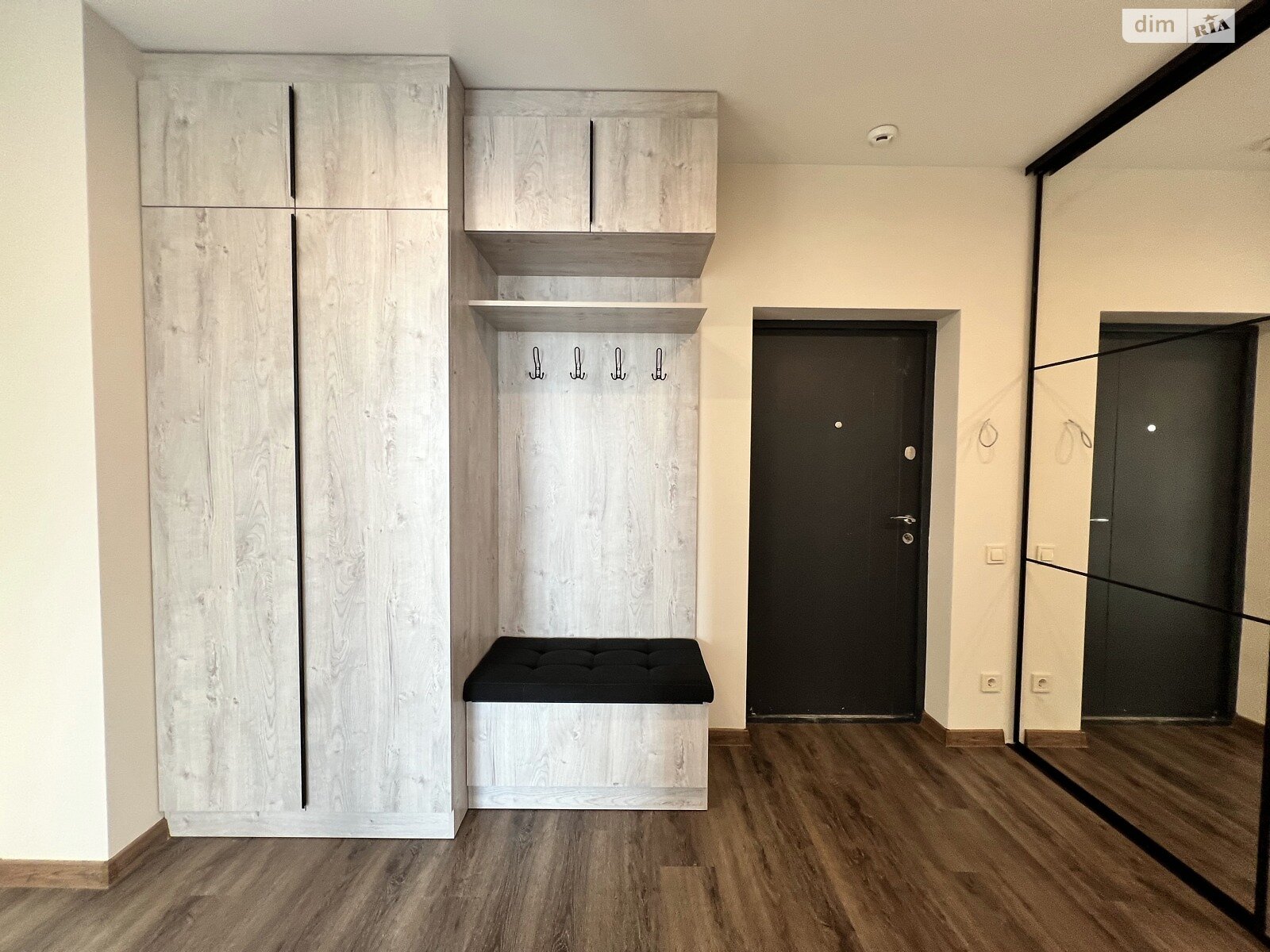 однокомнатная квартира в Ивано-Франковске, район Центр, на ул. Коновальца Евгения 37А в аренду на долгий срок помесячно фото 1