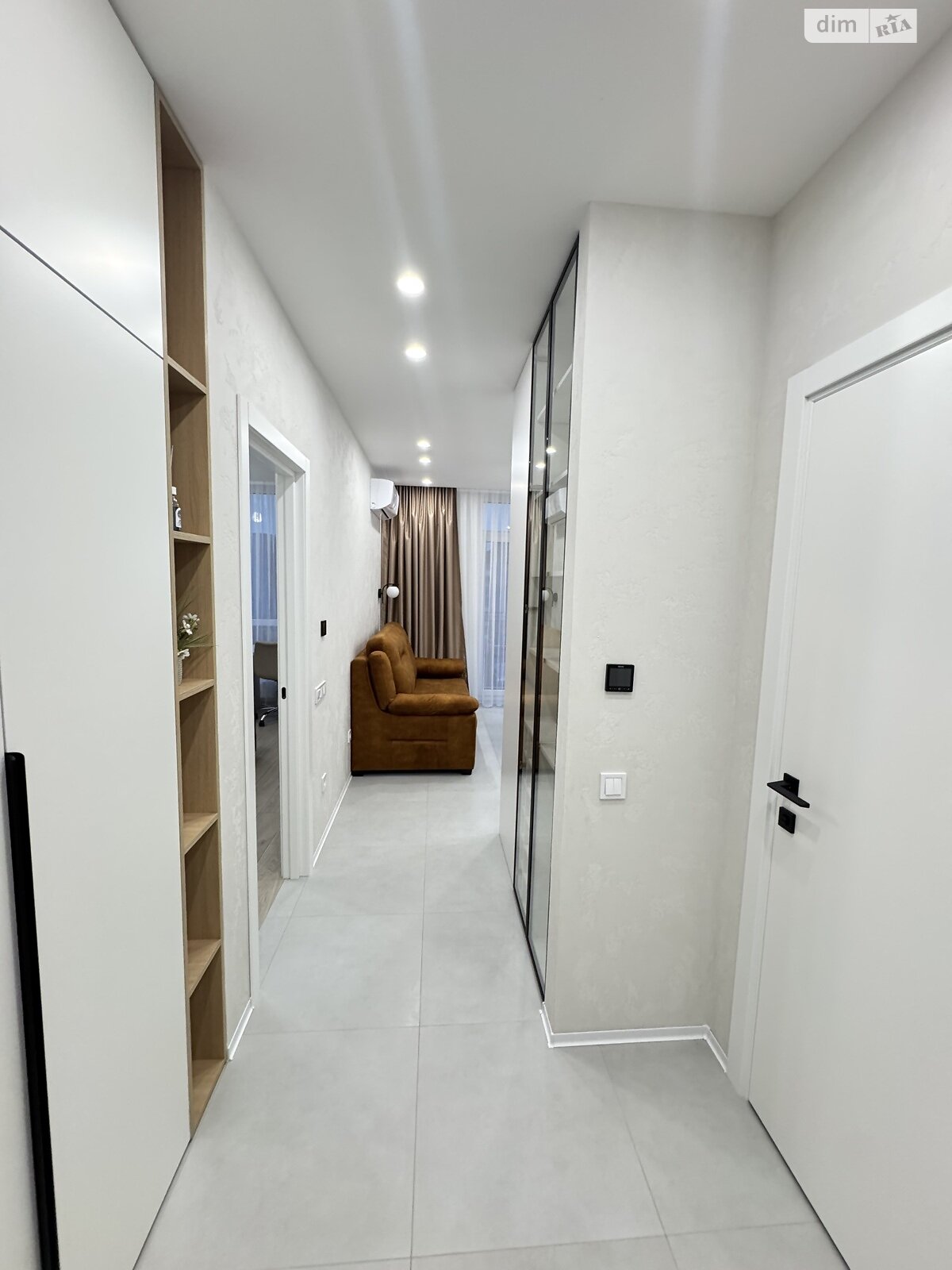 однокомнатная квартира в Ивано-Франковске, район Центр, на ул. Коновальца Евгения в аренду на долгий срок помесячно фото 1