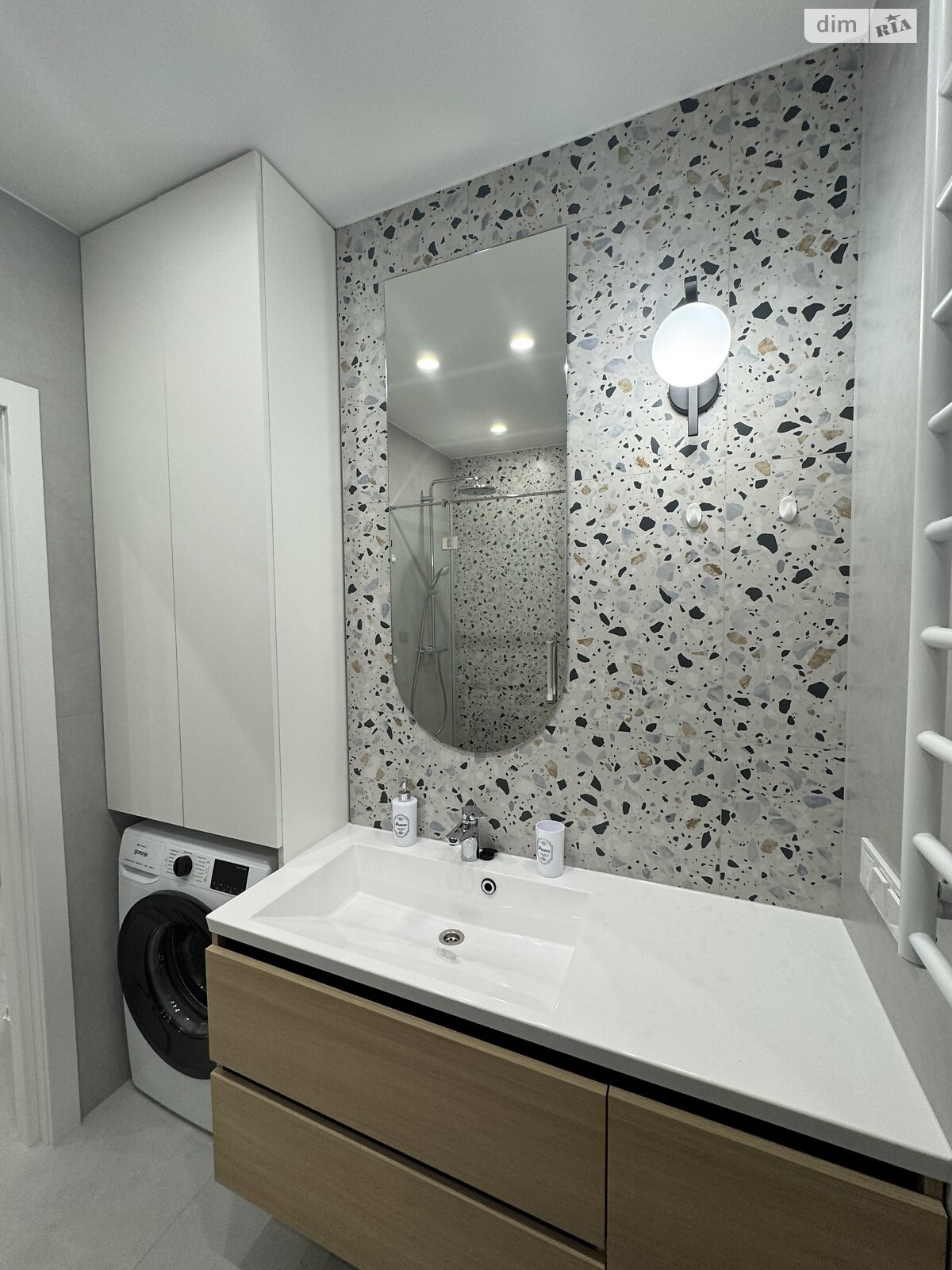 однокомнатная квартира в Ивано-Франковске, район Центр, на ул. Коновальца Евгения в аренду на долгий срок помесячно фото 1