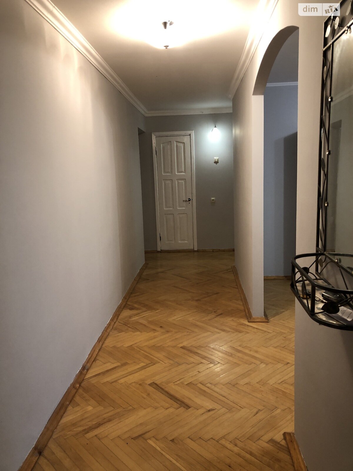 трехкомнатная квартира в Ивано-Франковске, район Центр, на ул. Ленкавского 15 в аренду на долгий срок помесячно фото 1 трехкомнатная квартира в Ивано-Франковске, район Центр, на ул. Ленкавского 15 в аренду на долгий срок помесячно фото 1