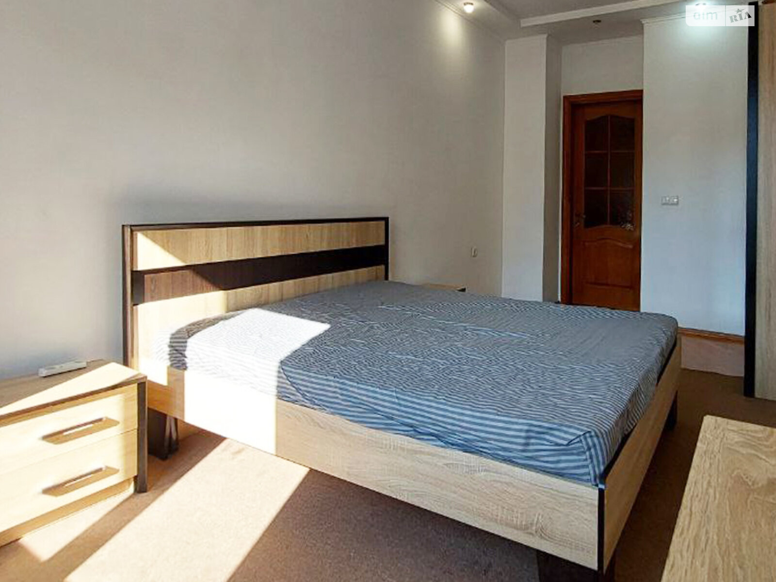 трикімнатна квартира в Івано-Франківську, район Центр, на вул. Незалежності (Горького) 83 в довготривалу оренду помісячно фото 1 трикімнатна квартира в Івано-Франківську, район Центр, на вул. Незалежності (Горького) 83 в довготривалу оренду помісячно фото 1