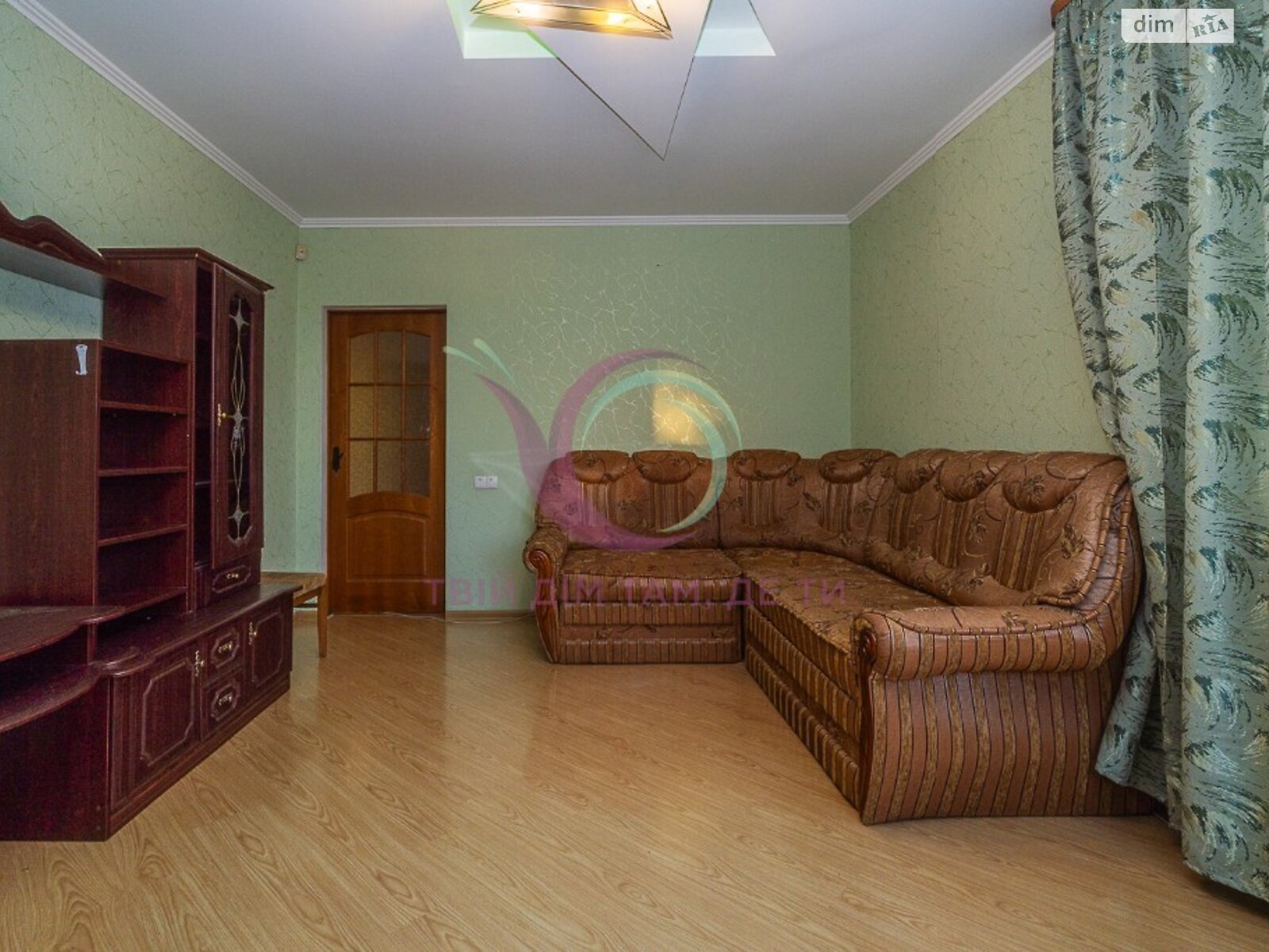трехкомнатная квартира с мебелью в Ивано-Франковске, район Центр, на ул. Орлика Филиппа в аренду на долгий срок помесячно фото 1