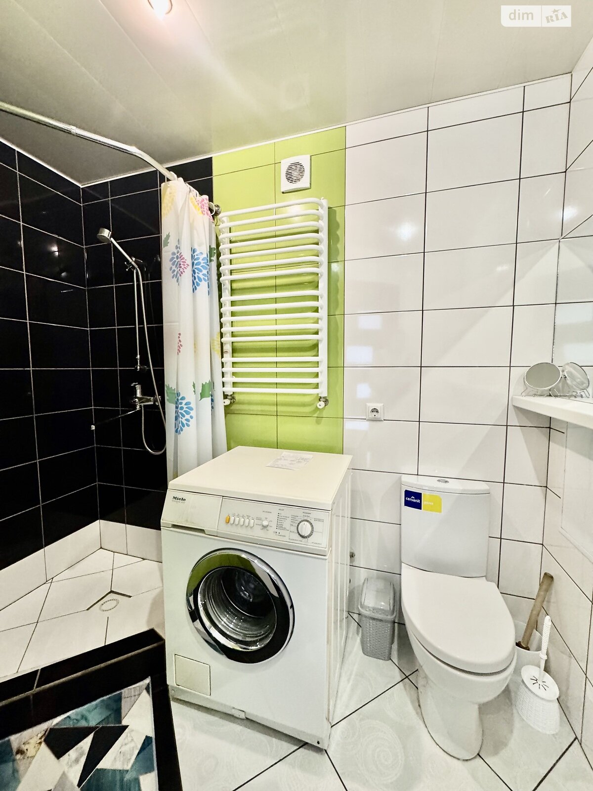 однокомнатная квартира в Ивано-Франковске, район Центр, на ул. Шухевичив в аренду на долгий срок помесячно фото 1