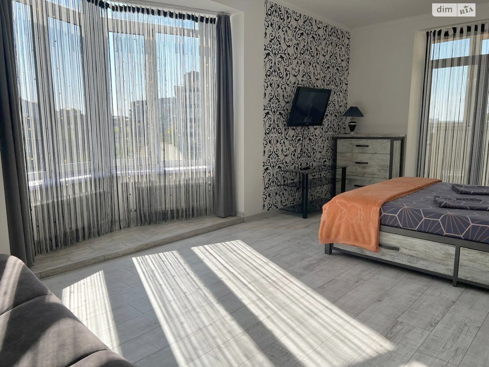 однокомнатная квартира в Ивано-Франковске, район Центр, на ул. Стрельцов Сечевых 76В в аренду на долгий срок помесячно фото 1