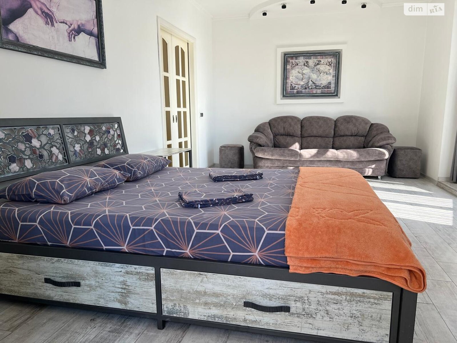 однокомнатная квартира в Ивано-Франковске, район Центр, на ул. Стрельцов Сечевых 76В в аренду на долгий срок помесячно фото 1