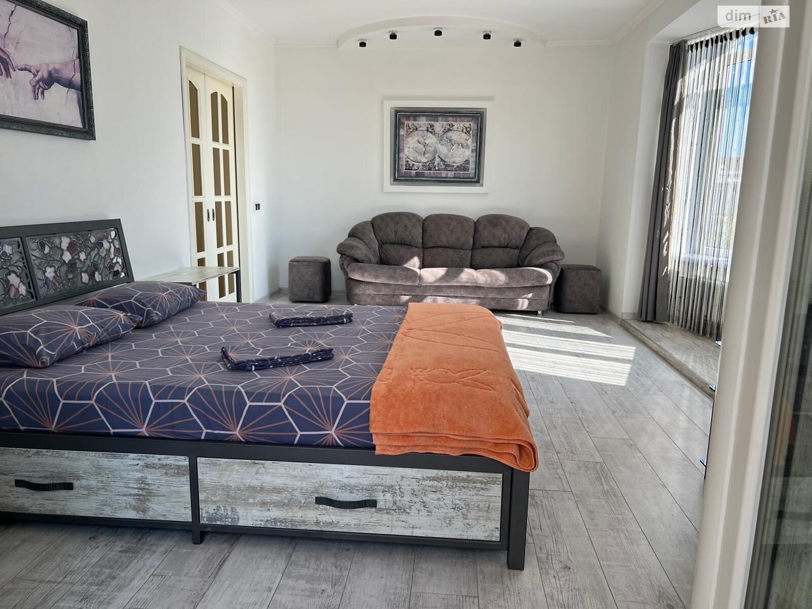 однокомнатная квартира в Ивано-Франковске, район Центр, на ул. Стрельцов Сечевых 76В в аренду на долгий срок помесячно фото 1