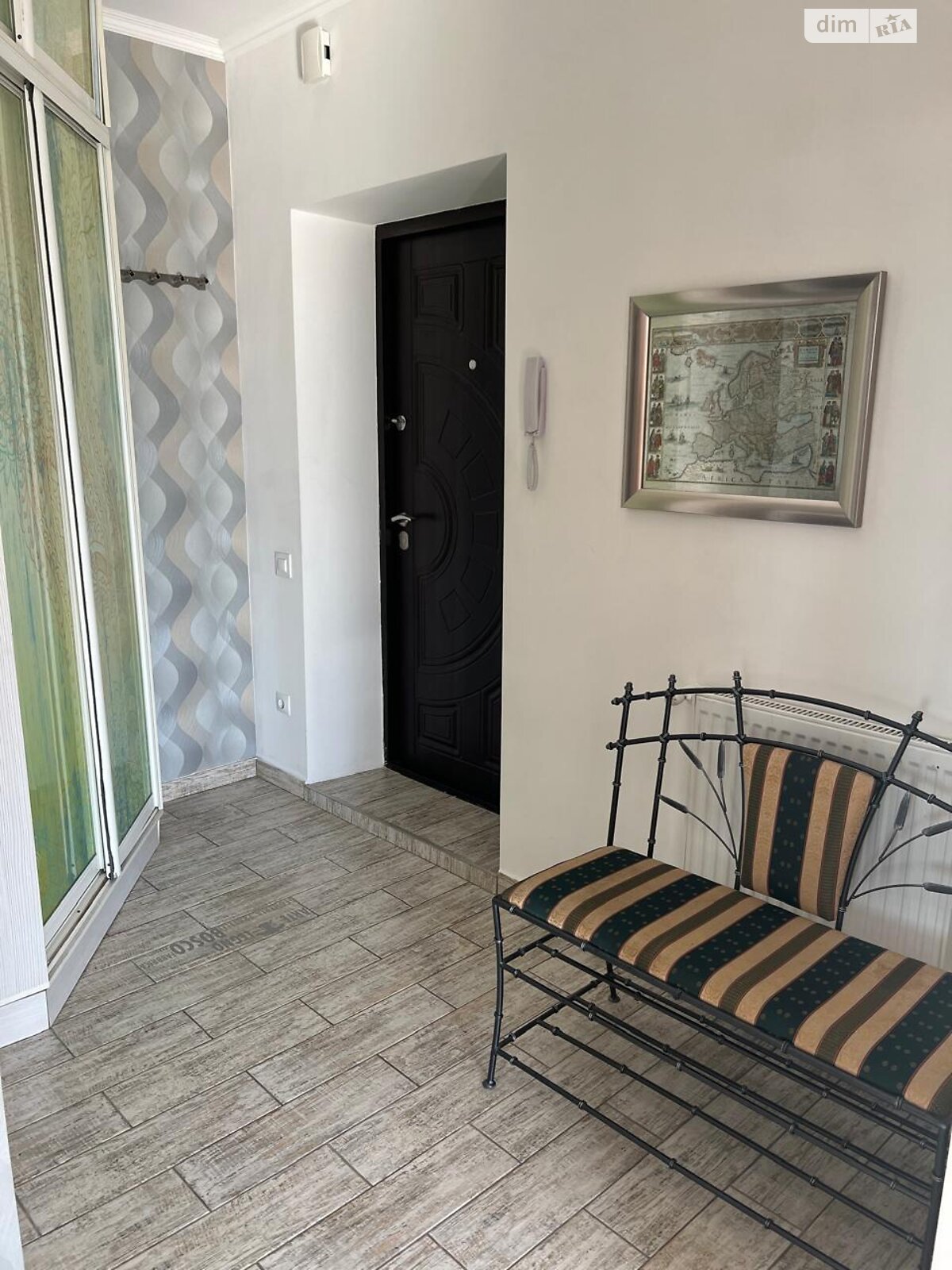 однокомнатная квартира в Ивано-Франковске, район Центр, на ул. Стрельцов Сечевых 76В в аренду на долгий срок помесячно фото 1