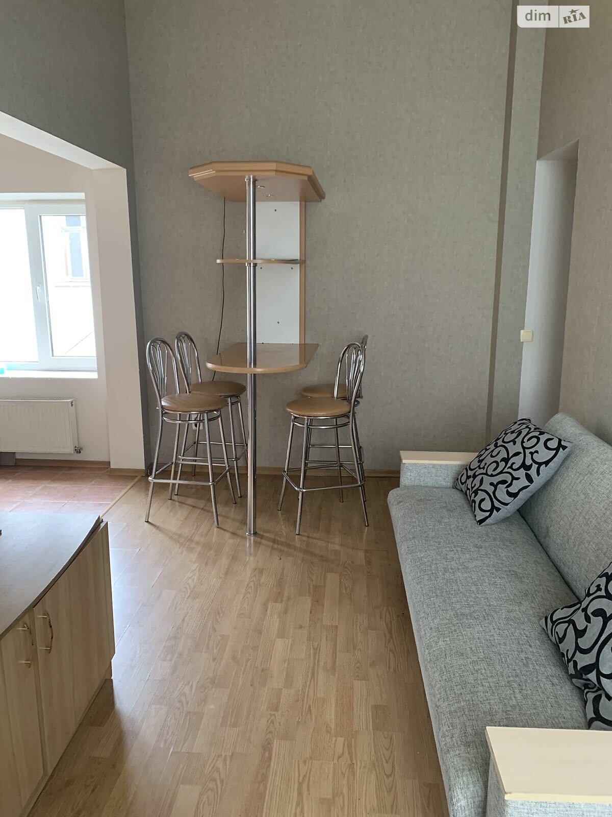 трикімнатна квартира в Івано-Франківську, район Центр, на вул. Стрільців Січових 6, кв. 19 в довготривалу оренду помісячно фото 1 трикімнатна квартира в Івано-Франківську, район Центр, на вул. Стрільців Січових 6, кв. 19 в довготривалу оренду помісячно фото 1