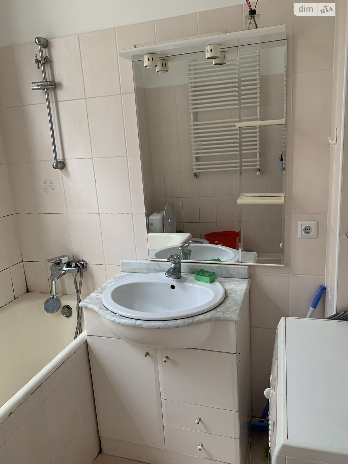 трикімнатна квартира в Івано-Франківську, район Центр, на вул. Стрільців Січових 6, кв. 19 в довготривалу оренду помісячно фото 1 трикімнатна квартира в Івано-Франківську, район Центр, на вул. Стрільців Січових 6, кв. 19 в довготривалу оренду помісячно фото 1