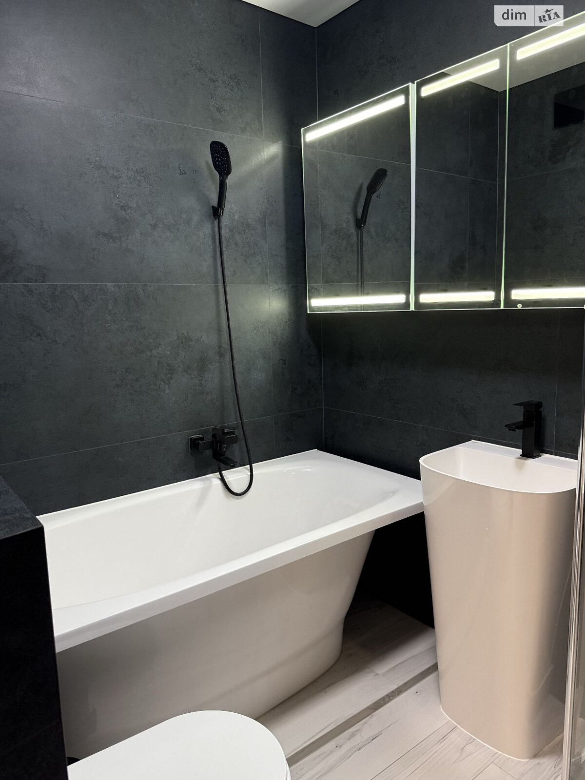 двухкомнатная квартира в Ивано-Франковске, район Центр, на ул. Стрельцов Сечевых 28А в аренду на долгий срок помесячно фото 1 двухкомнатная квартира в Ивано-Франковске, район Центр, на ул. Стрельцов Сечевых 28А в аренду на долгий срок помесячно фото 1