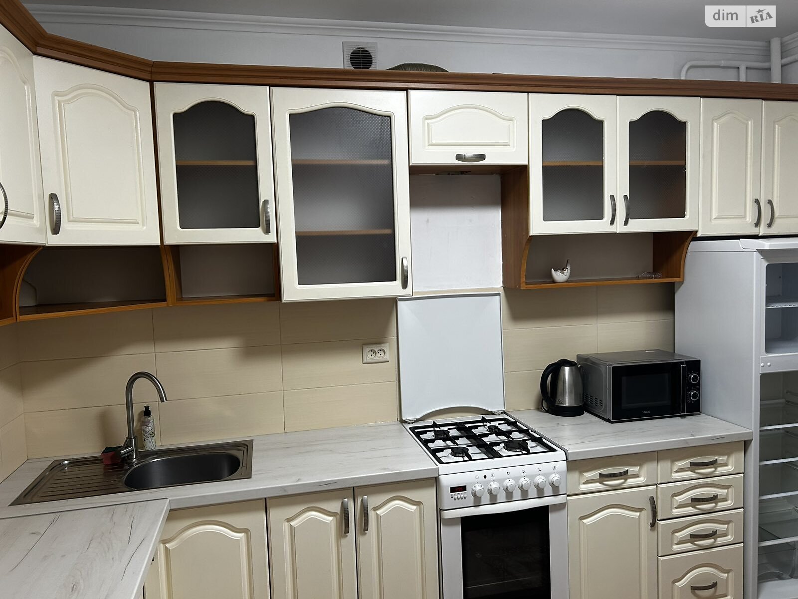 двухкомнатная квартира с мебелью в Ивано-Франковске, район Центр, на ул. Стрельцов Сечевых в аренду на долгий срок помесячно фото 1 двухкомнатная квартира с мебелью в Ивано-Франковске, район Центр, на ул. Стрельцов Сечевых в аренду на долгий срок помесячно фото 1